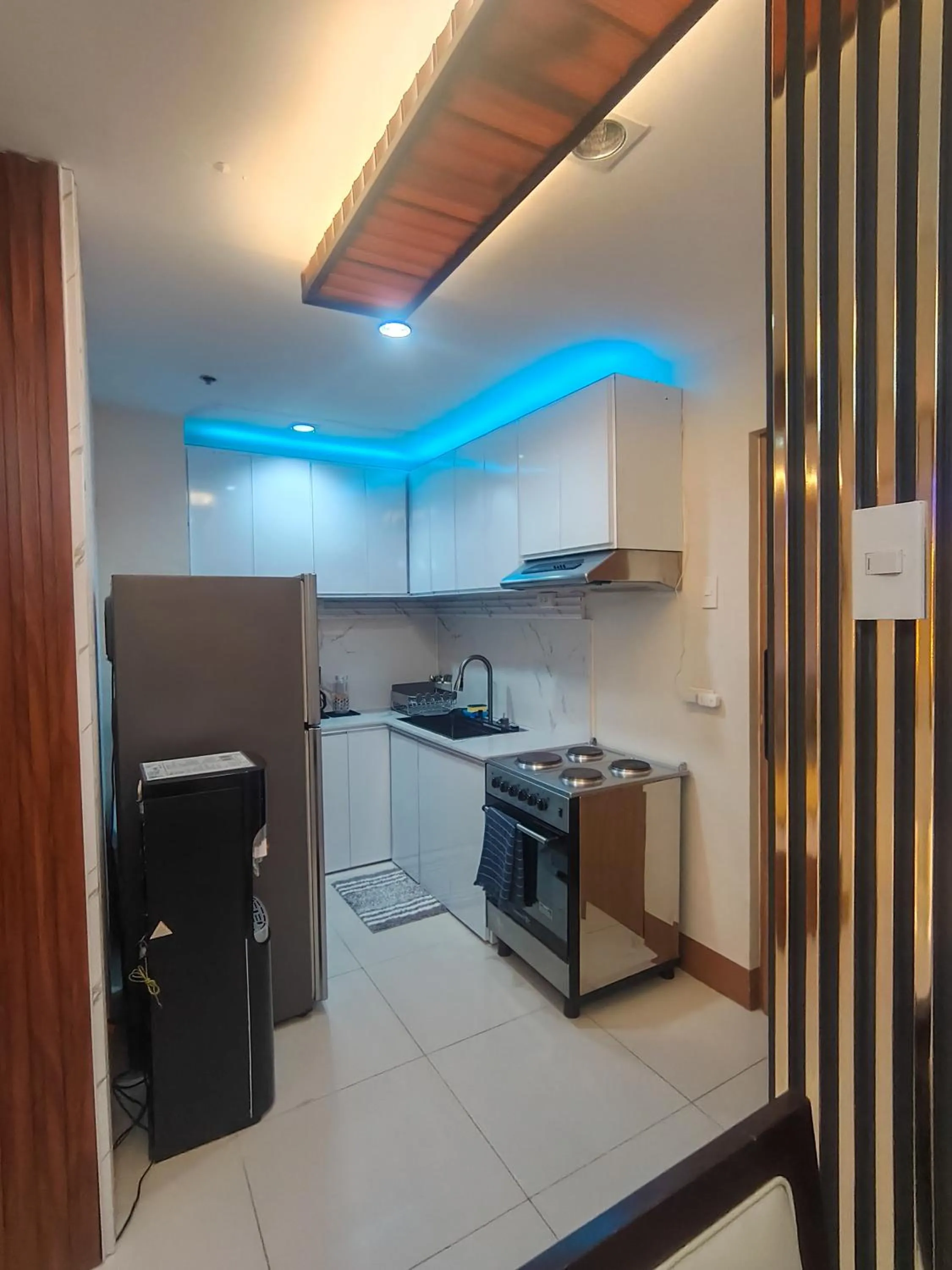 2 Bedroom Condo @ Midpoint Residences w/ City View