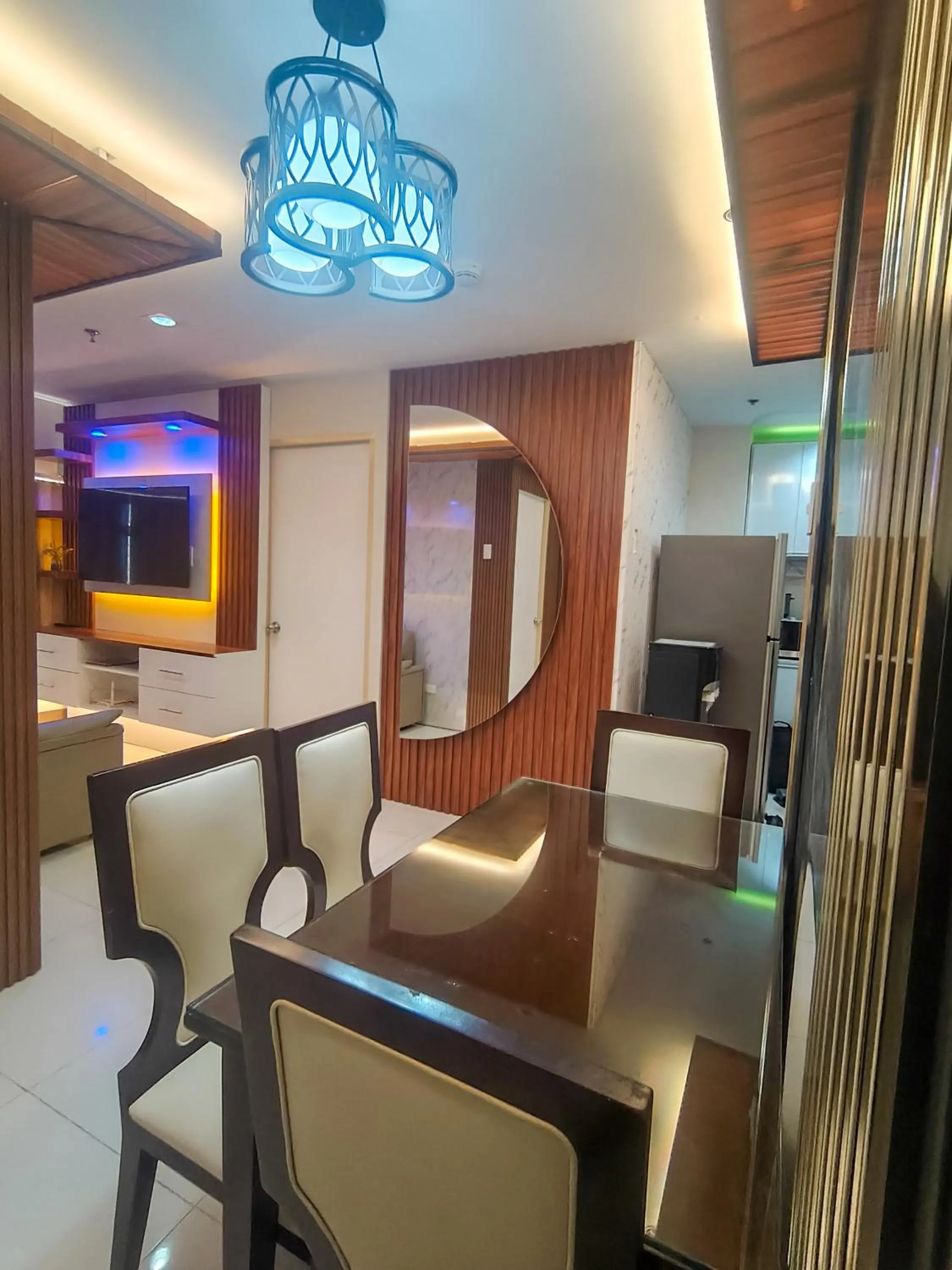 2 Bedroom Condo @ Midpoint Residences w/ City View