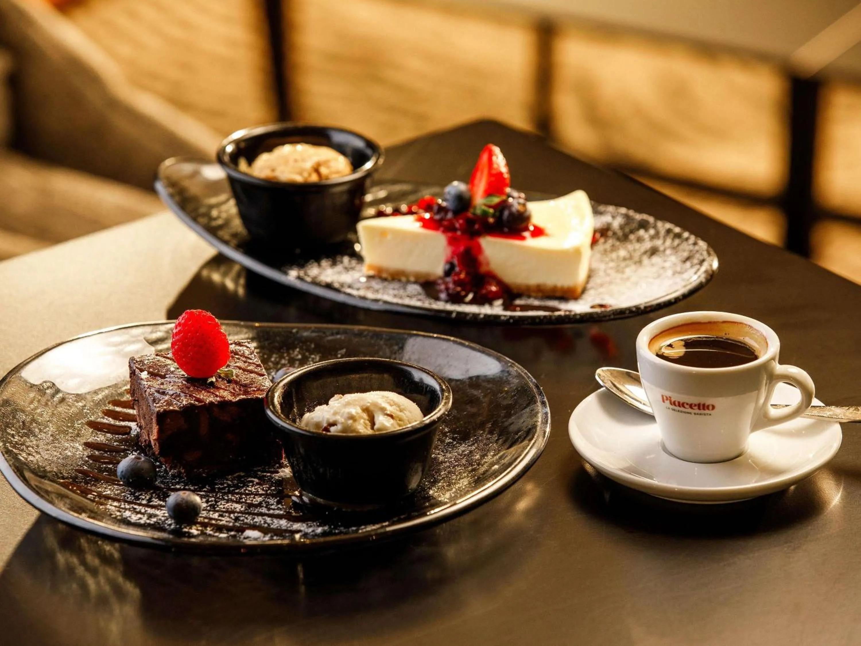 Restaurant/places to eat in Mercure Cardiff North Hotel