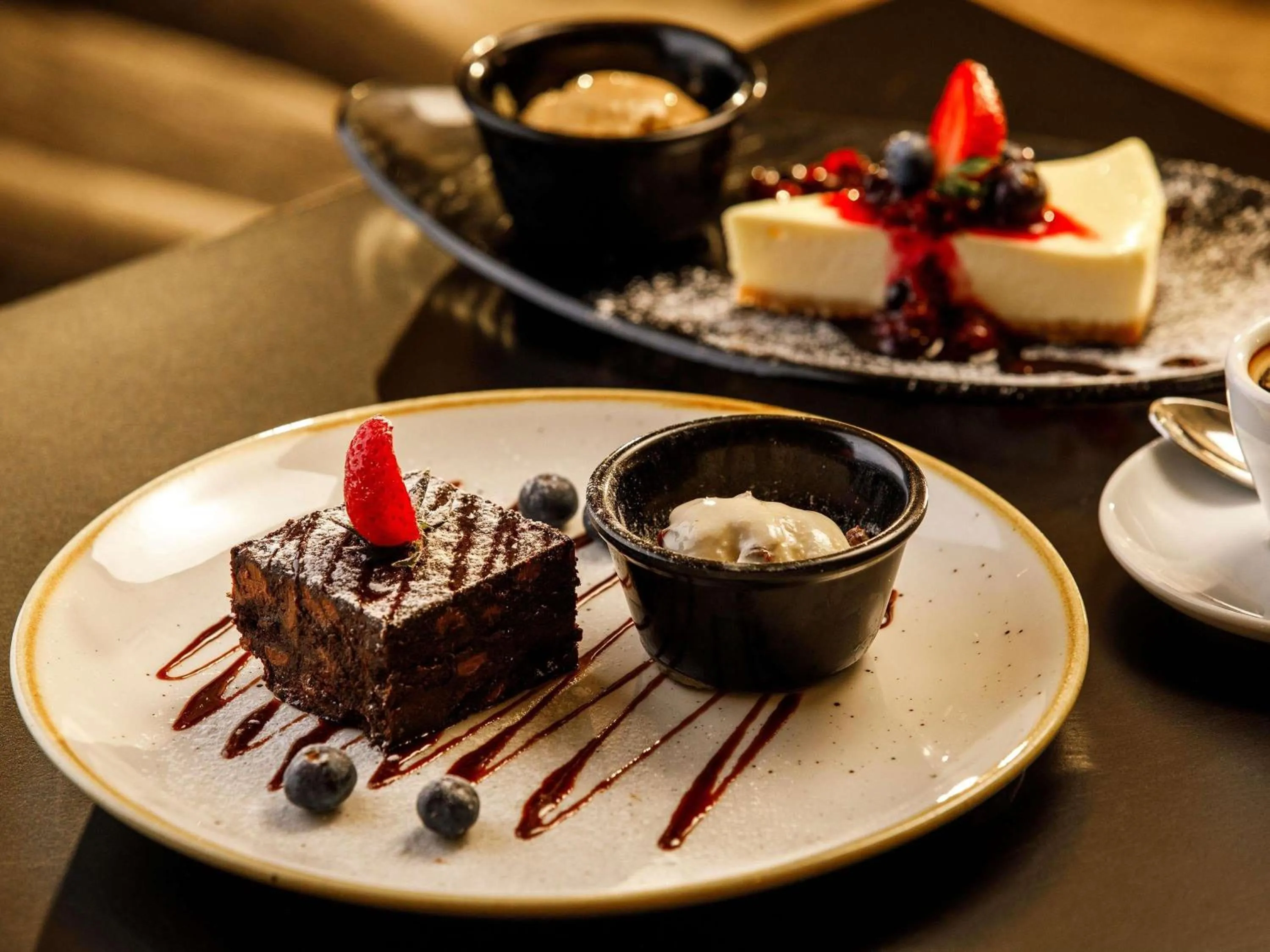 Restaurant/places to eat in Mercure Cardiff North Hotel