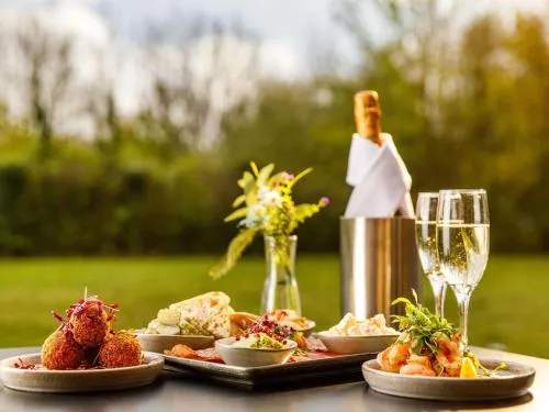 Mercure Cardiff North Hotel