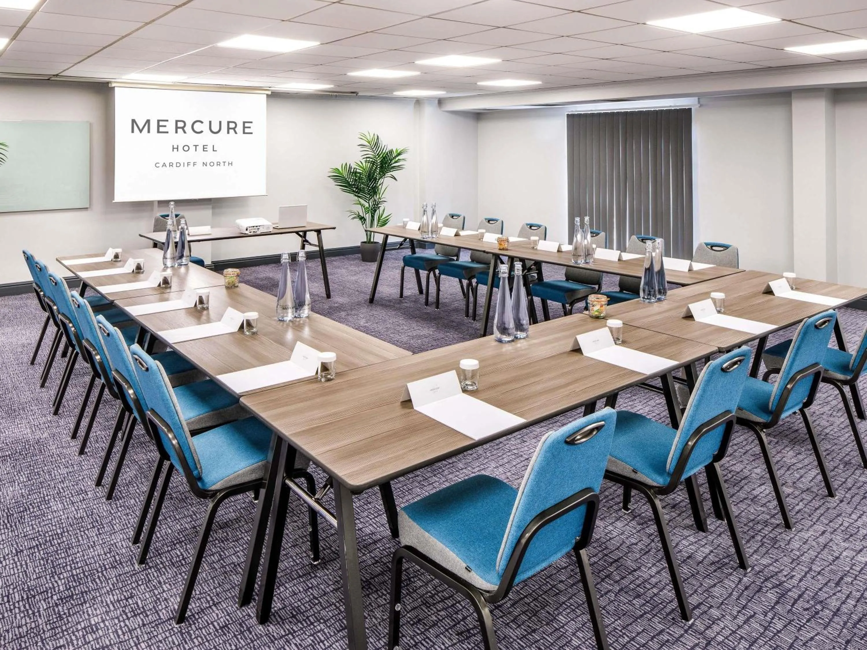 Meeting/conference room in Mercure Cardiff North Hotel