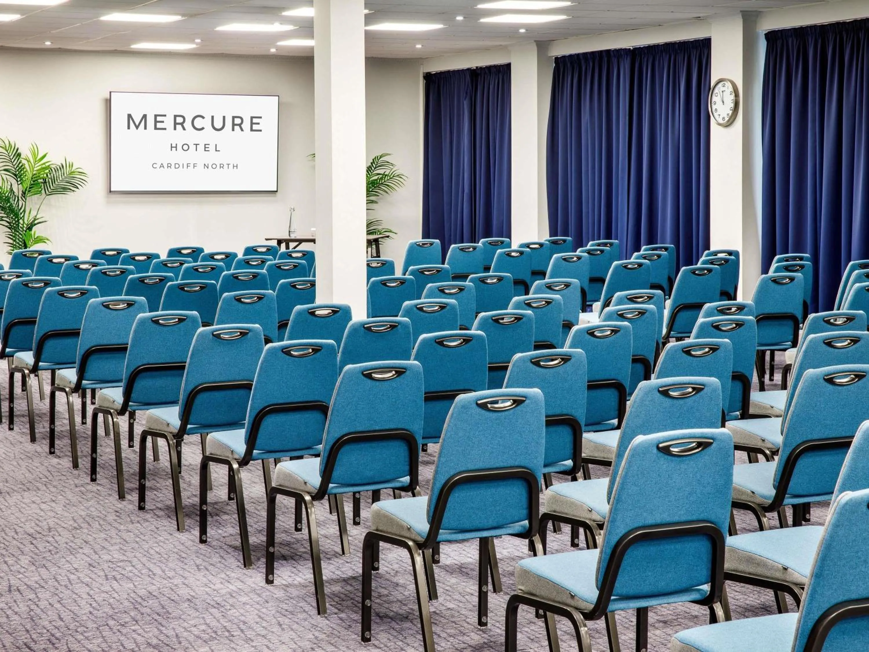 Meeting/conference room in Mercure Cardiff North Hotel