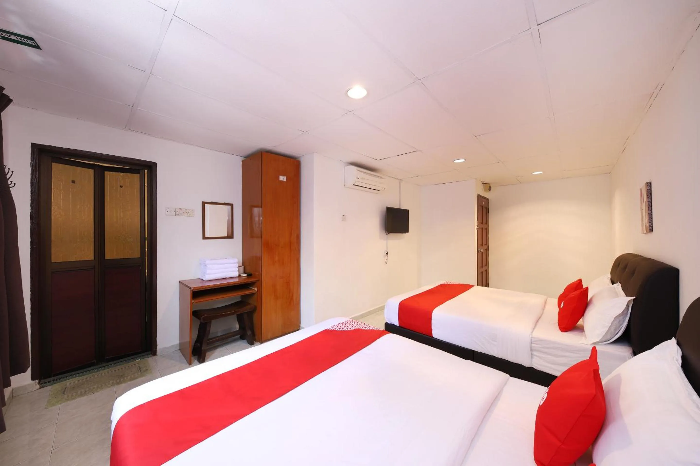 Photo of the whole room in Azimaju Guesthouse