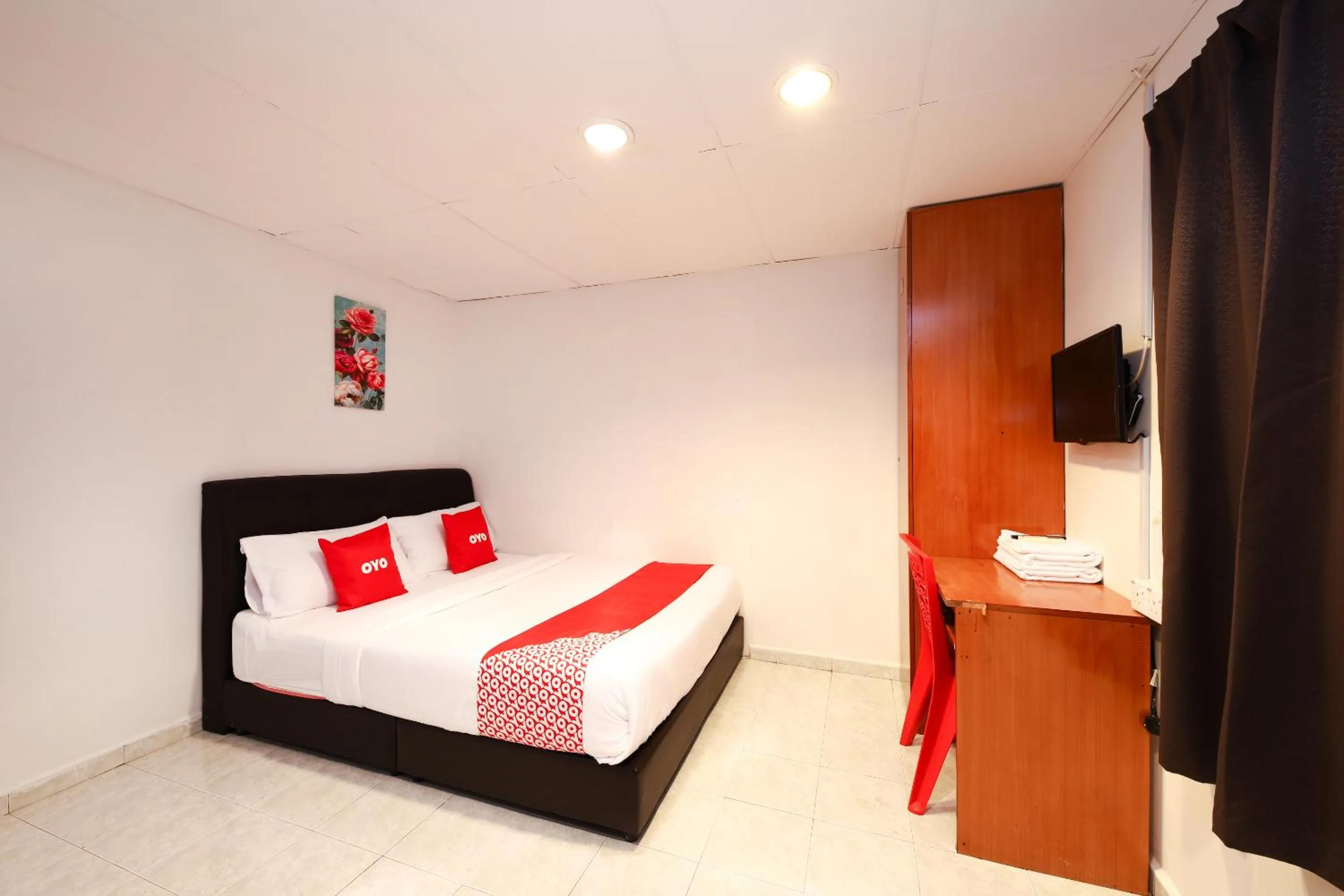 Photo of the whole room in Azimaju Guesthouse