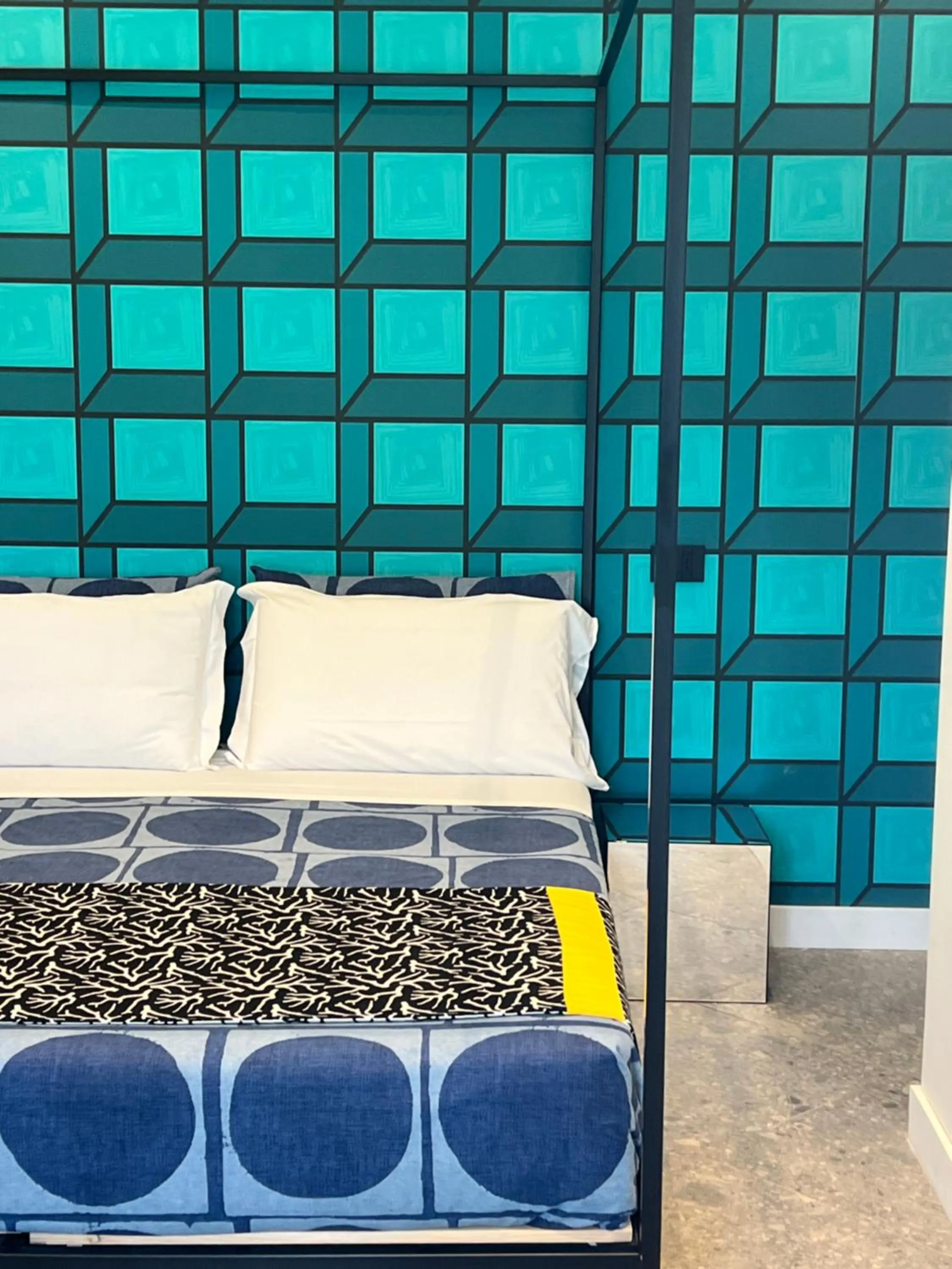 Bed in 1912 Relais - Sorrento Coast