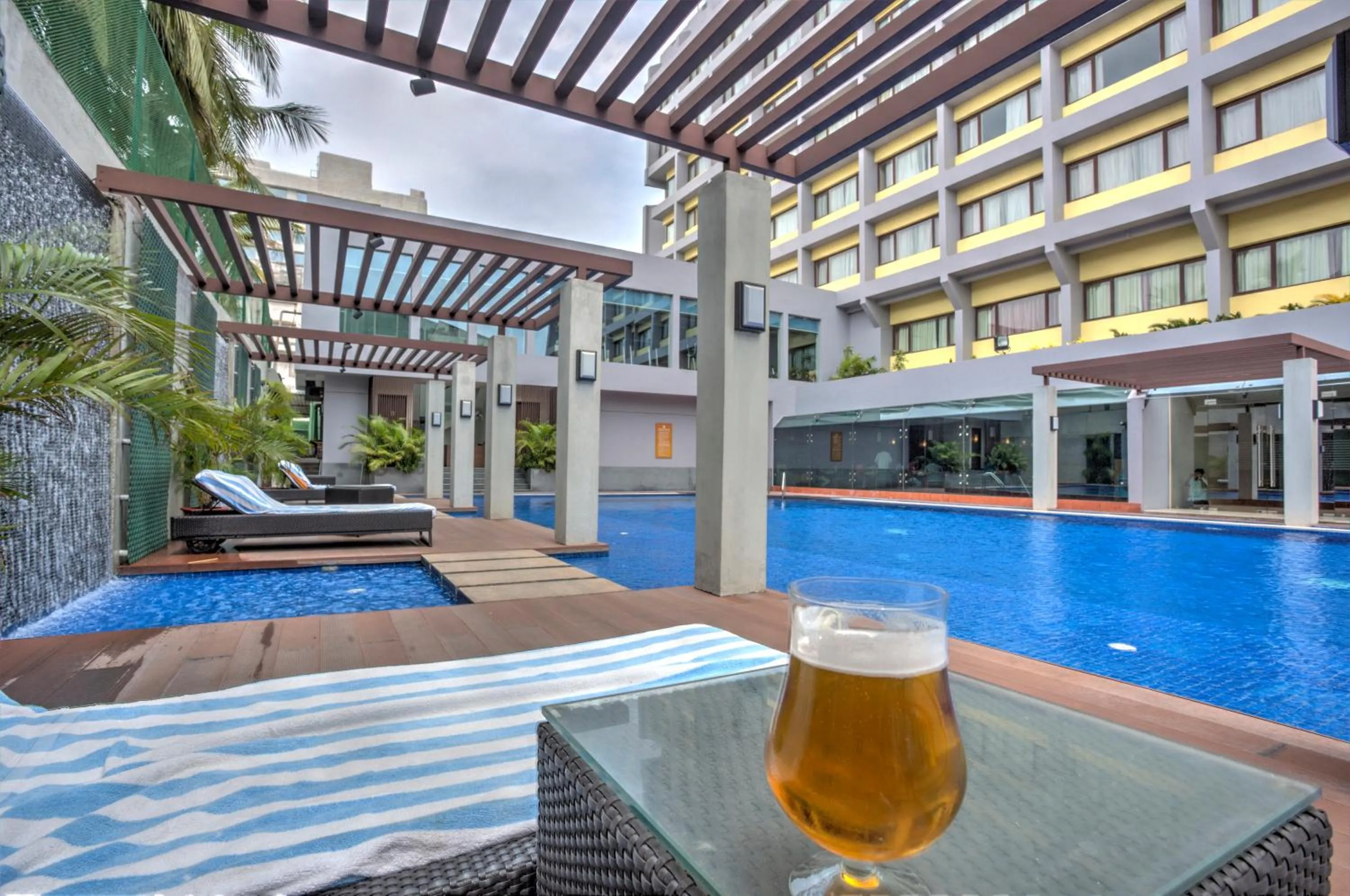 Swimming pool in Dolphin Hotel