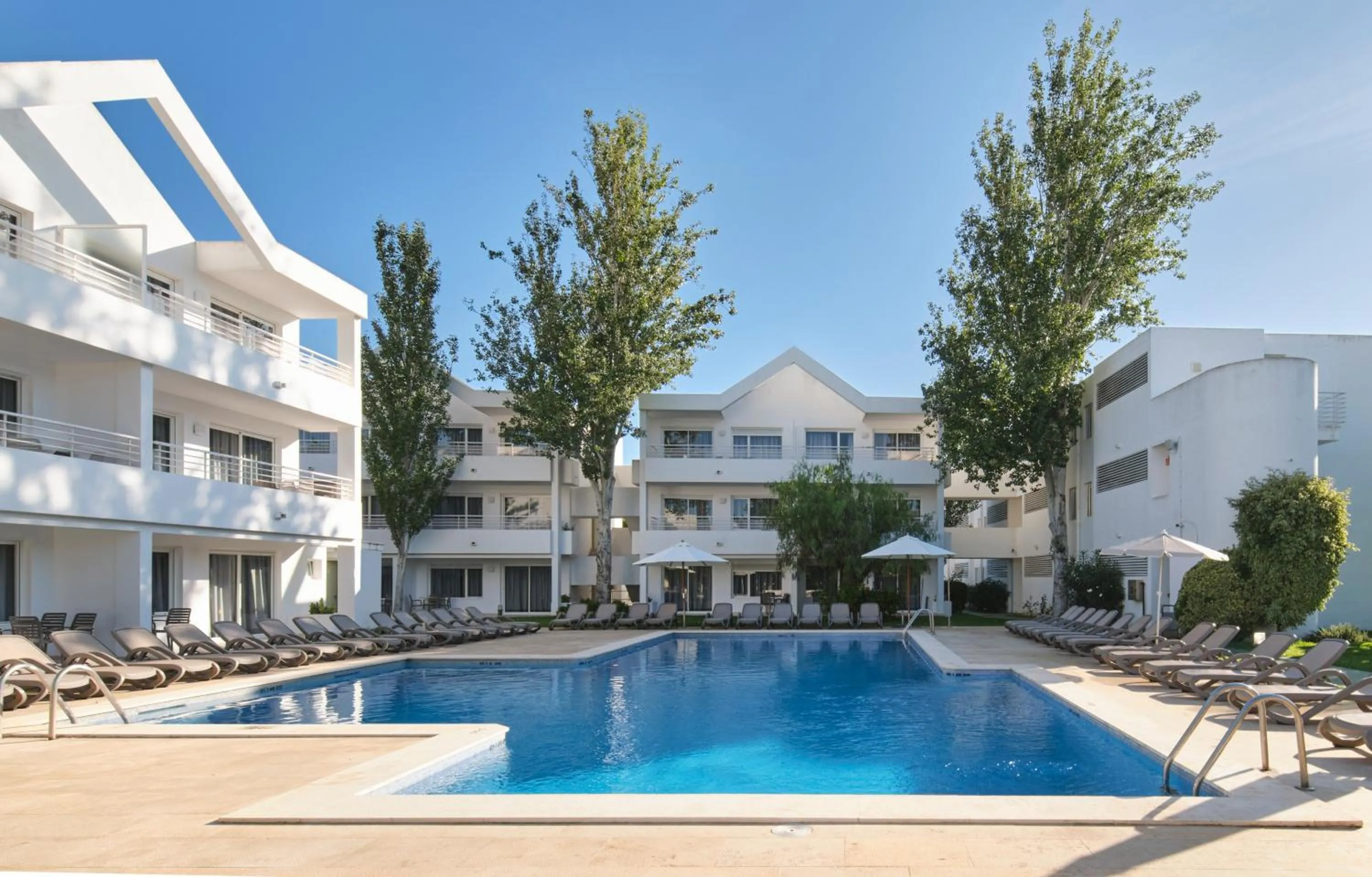 Property building in Duvabitat Apartments