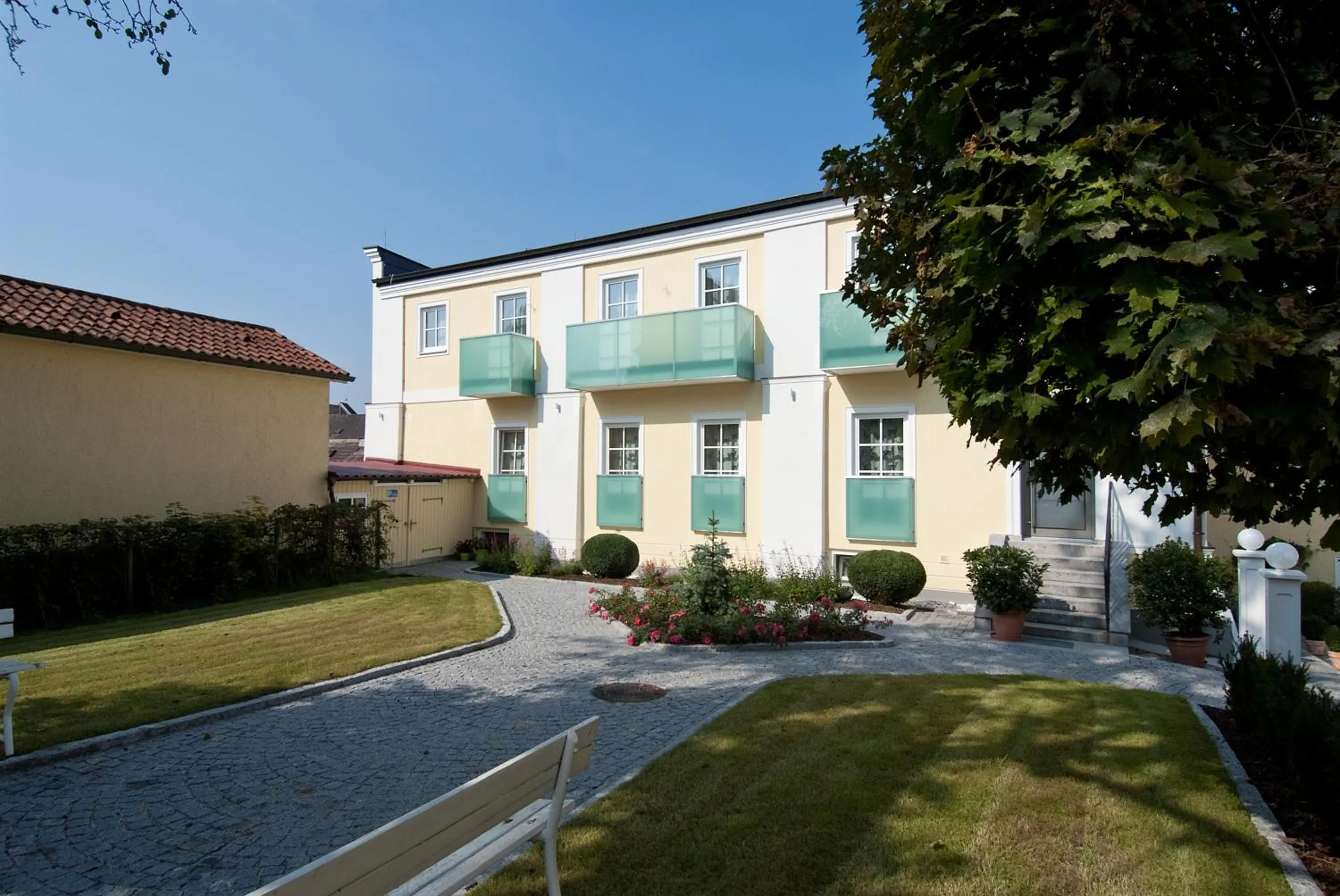 Property building in Hotel Biedermeier Hof