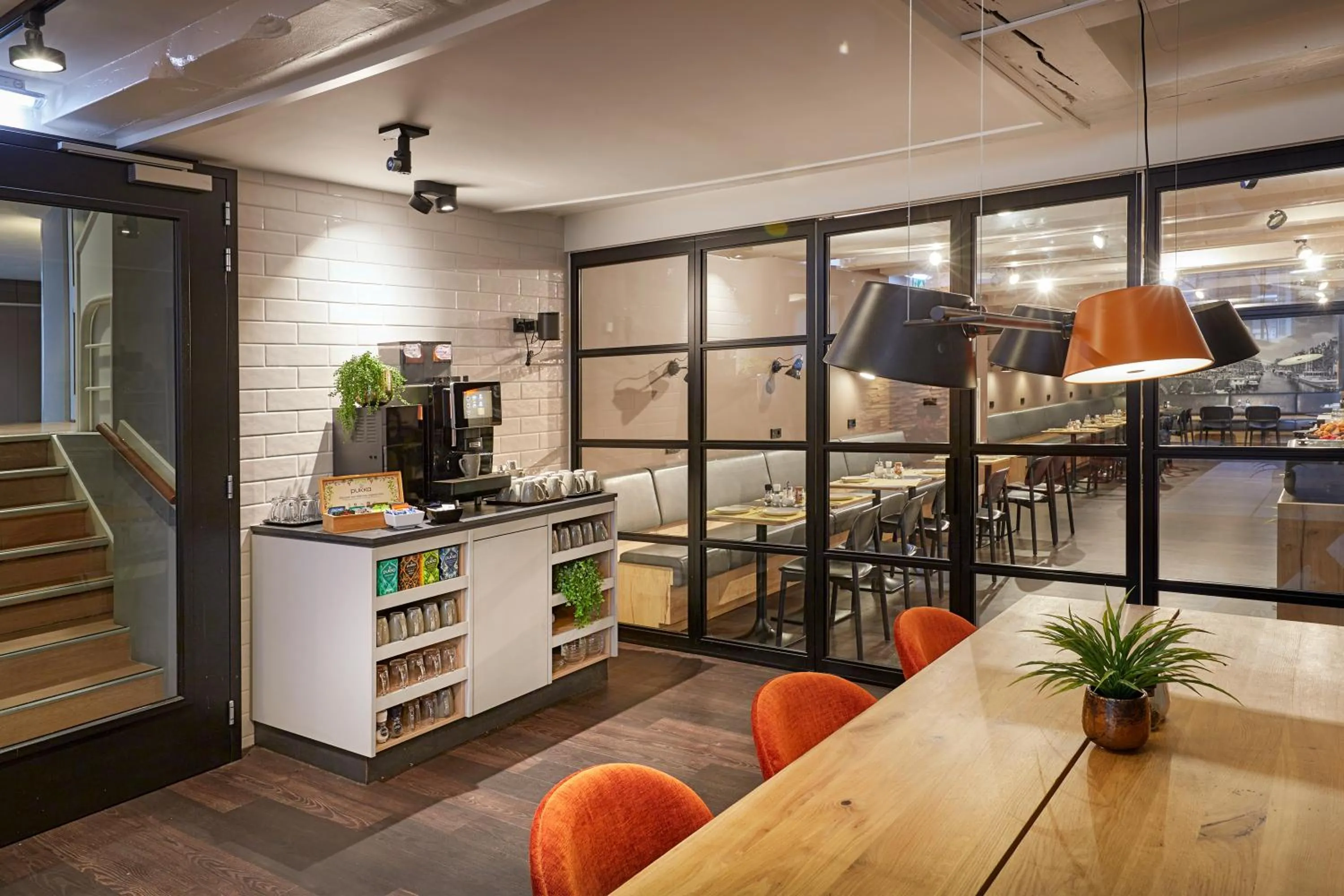 Coffee/tea facilities in Nova Hotel