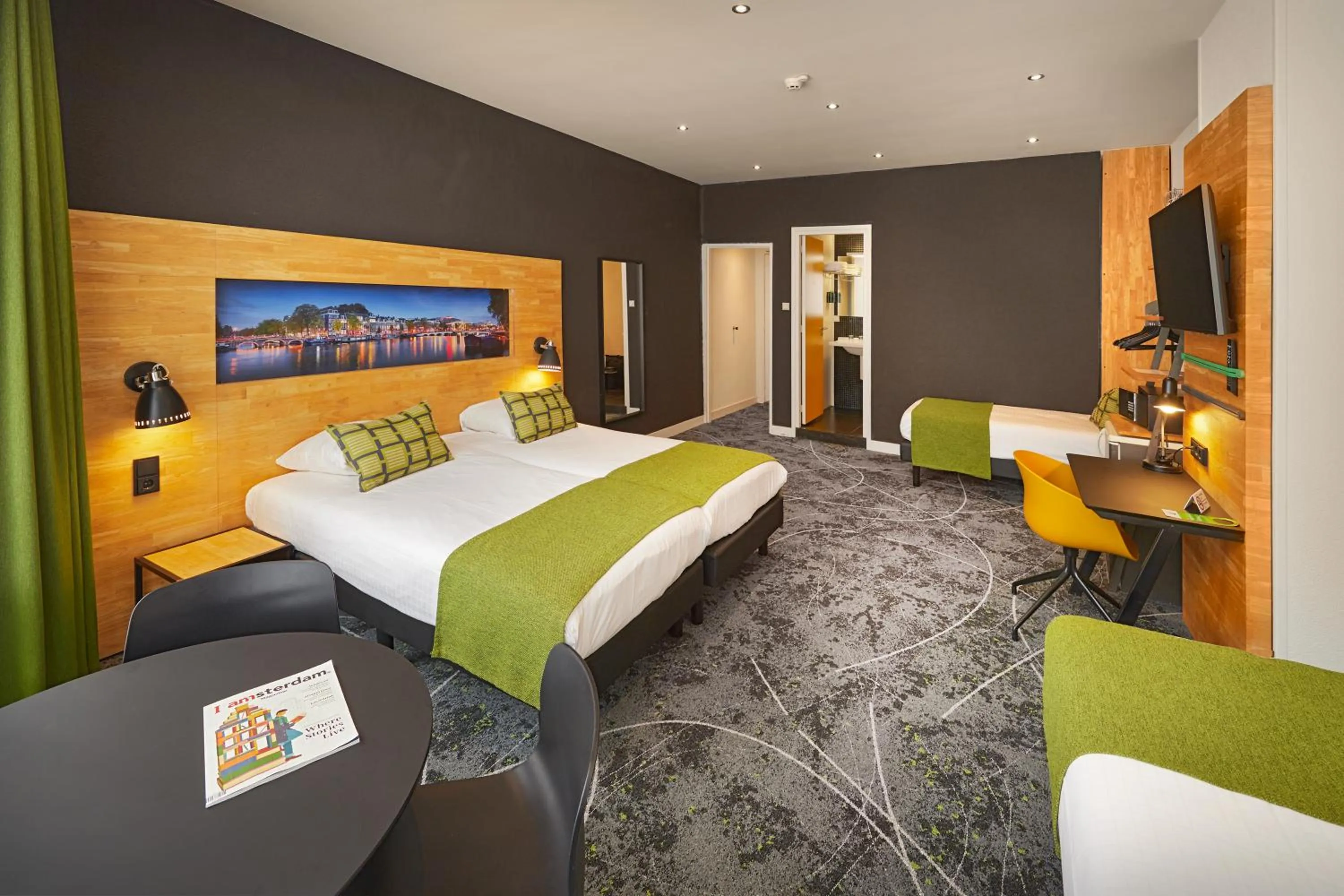 Photo of the whole room, Bed in Nova Hotel