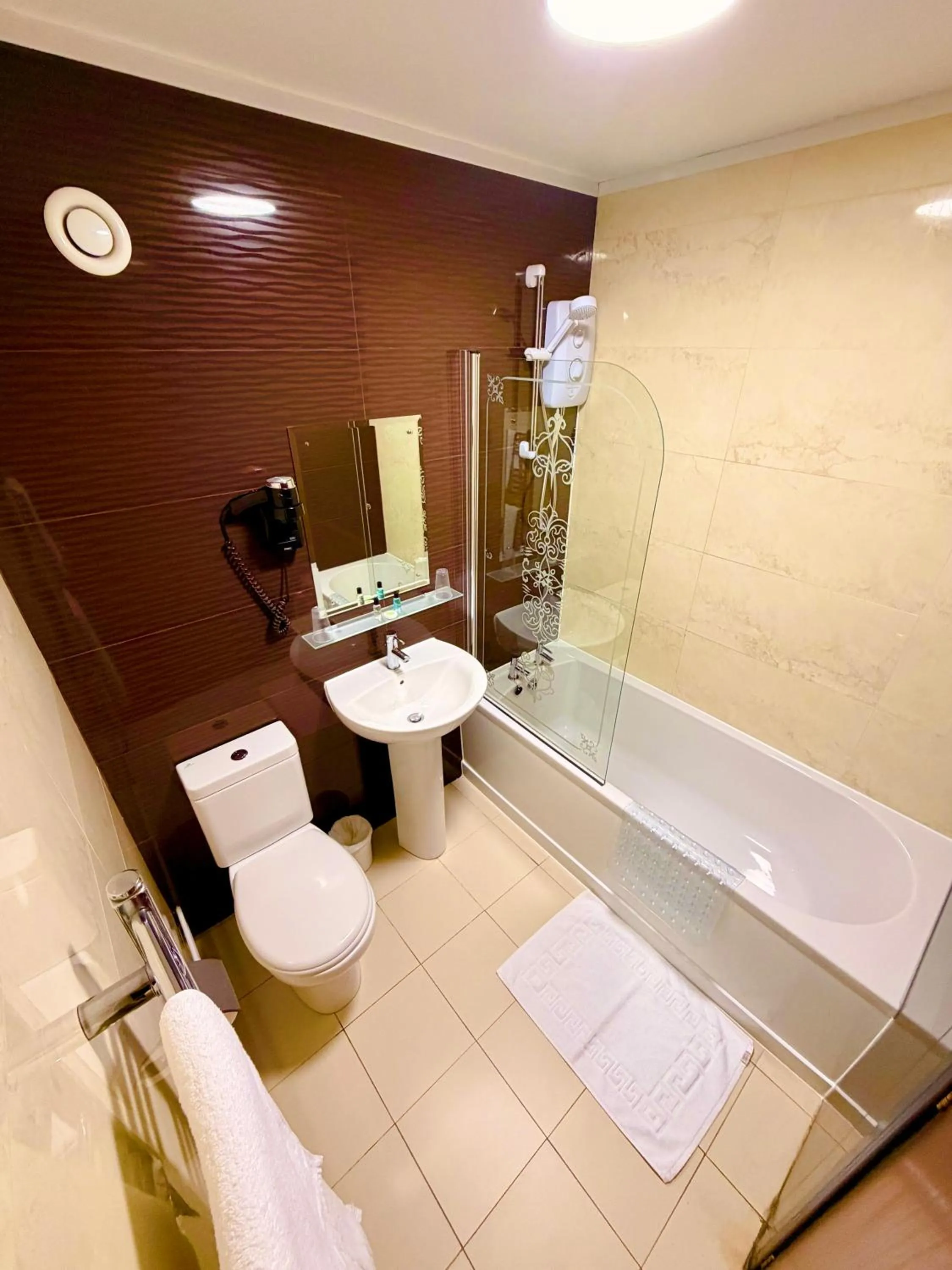 Bathroom in The Fenwick Hotel