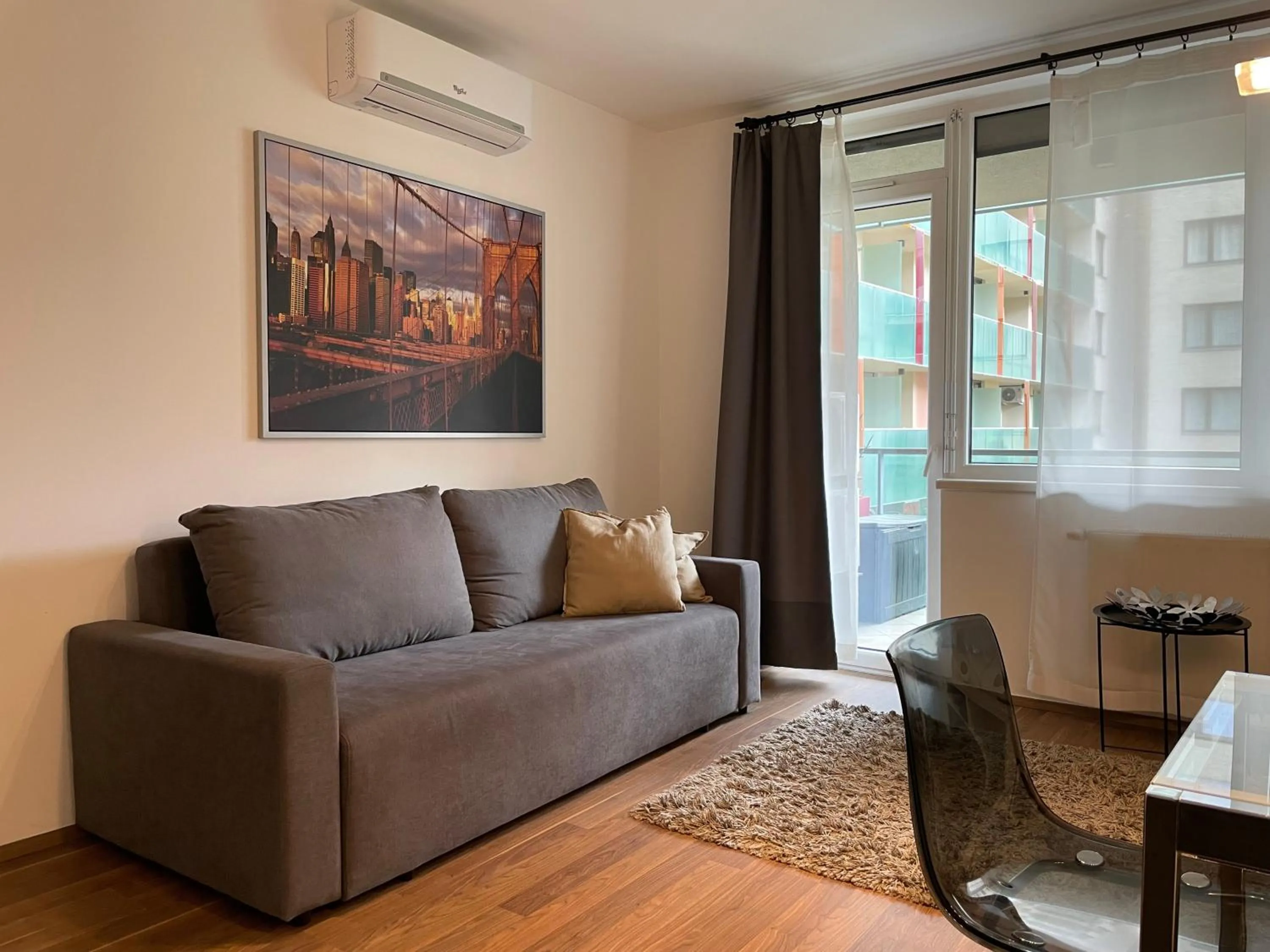 Corvin Center Suites