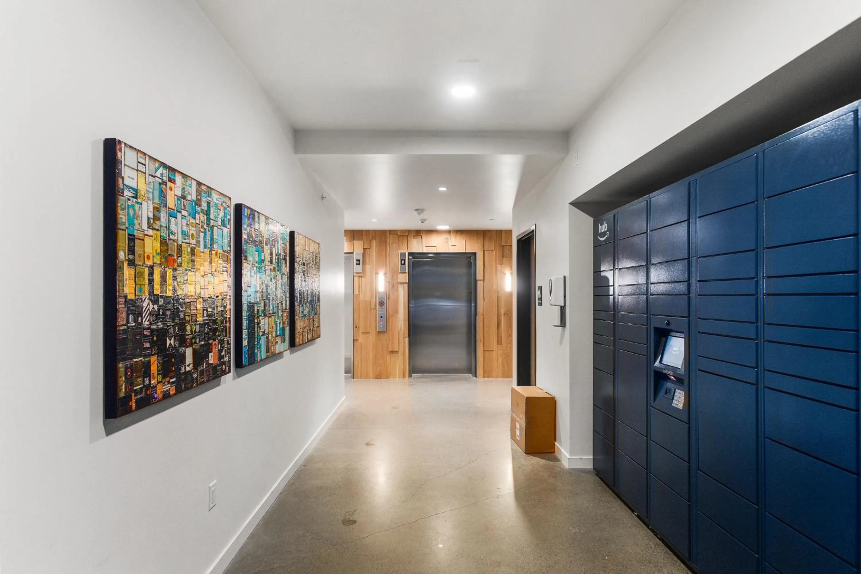 Property building in Open Loft in Redmond Core - 92 Walkscore!