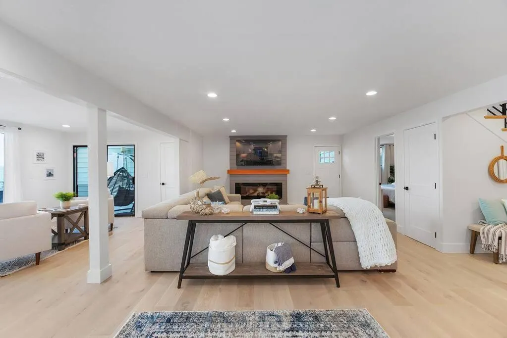 Views, Seclusion, Cozy Island Comfort