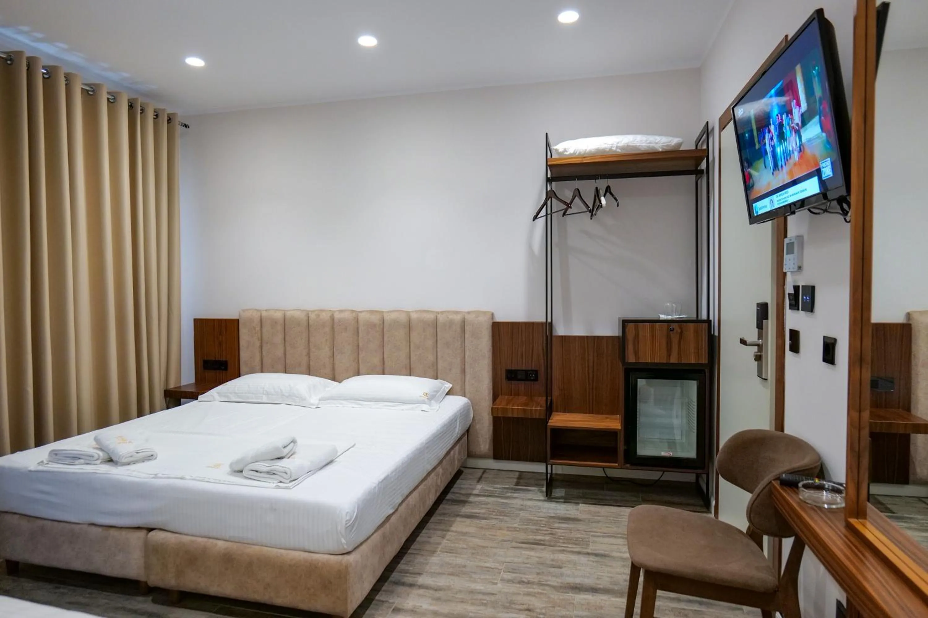 TV and multimedia, Bed in Hotel Semajo