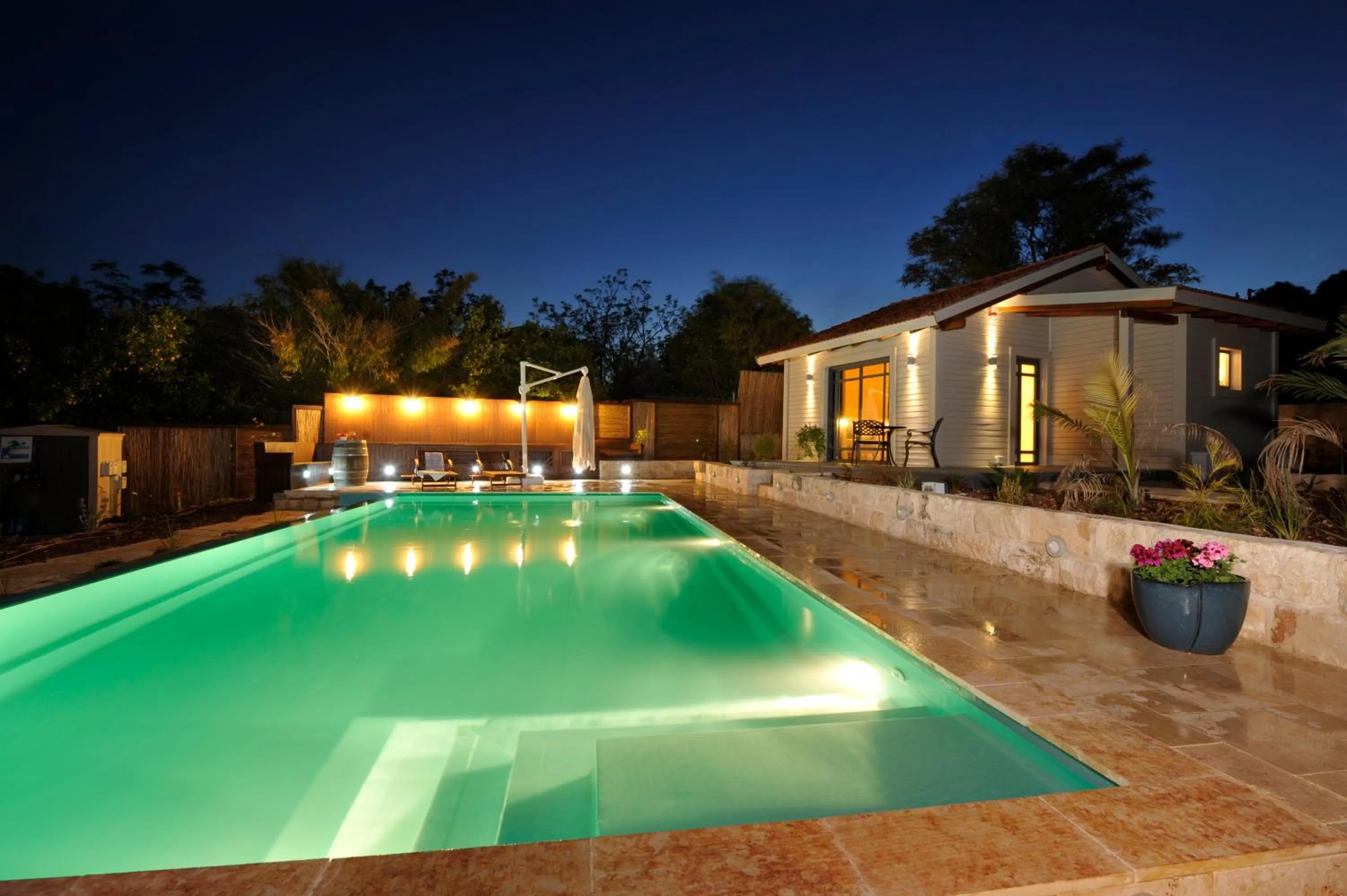 Swimming pool in Adilion