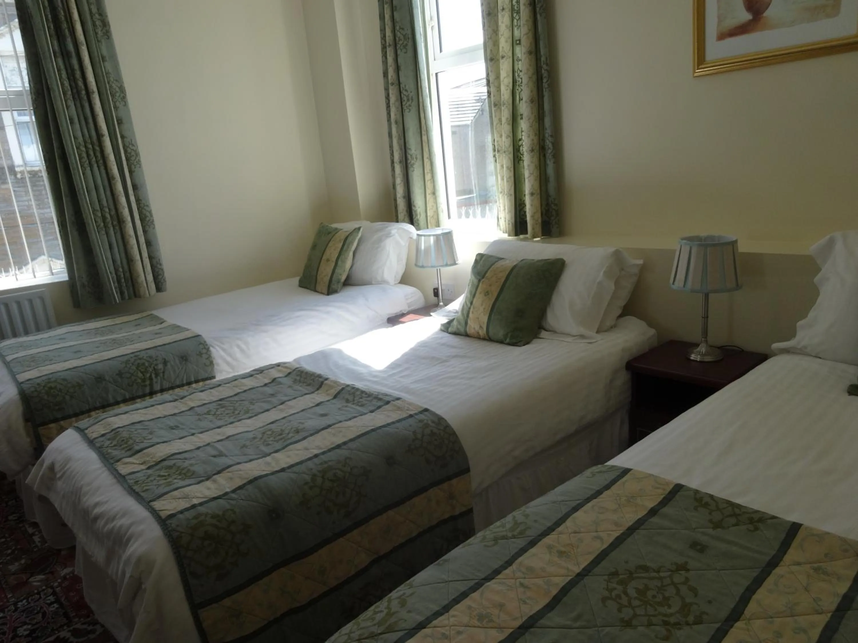 Bed in Waverley Hotel