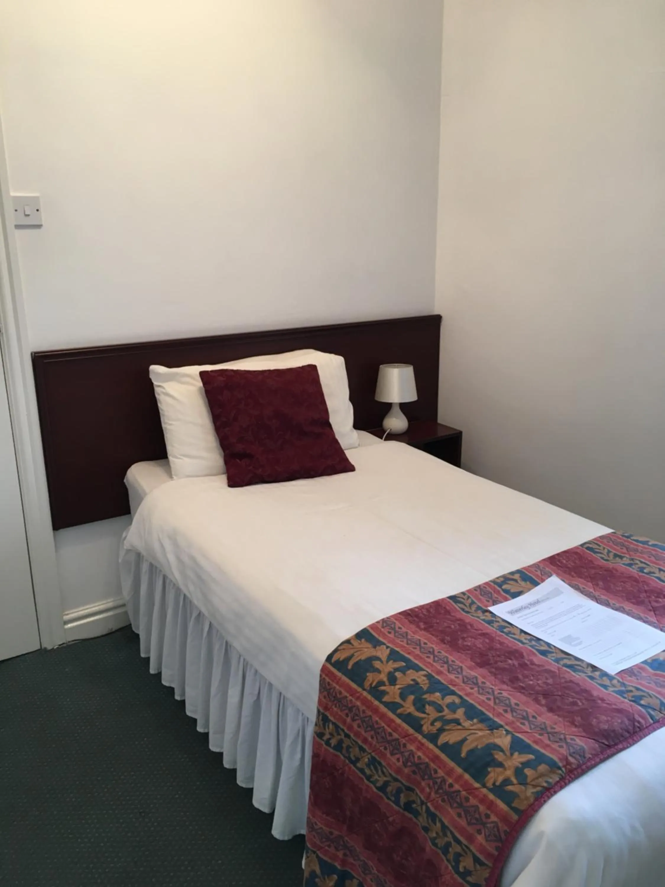 Bed in Waverley Hotel