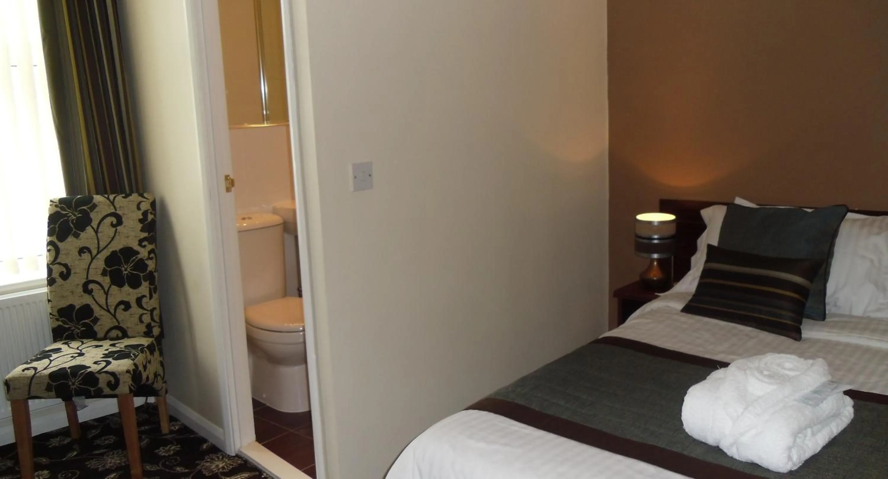 Bed in Waverley Hotel