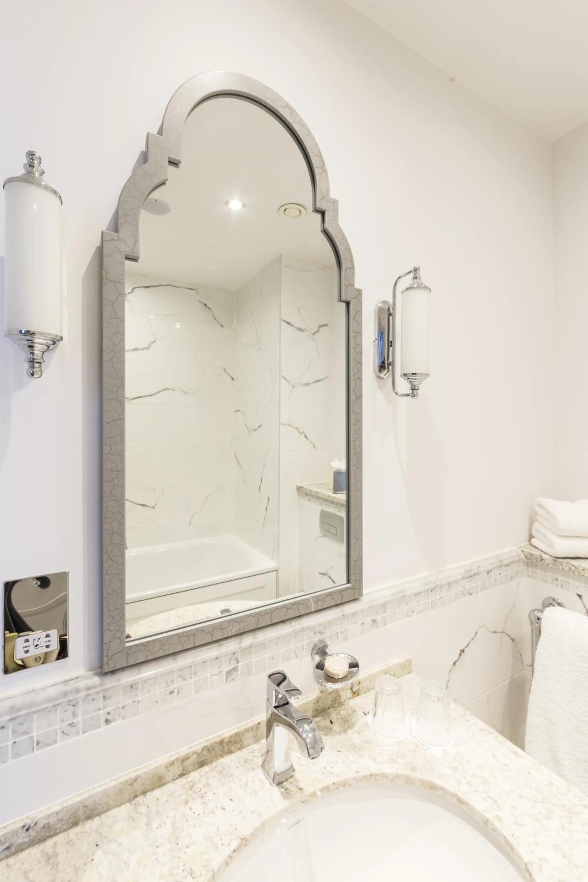 Bathroom in St Paul's Hotel