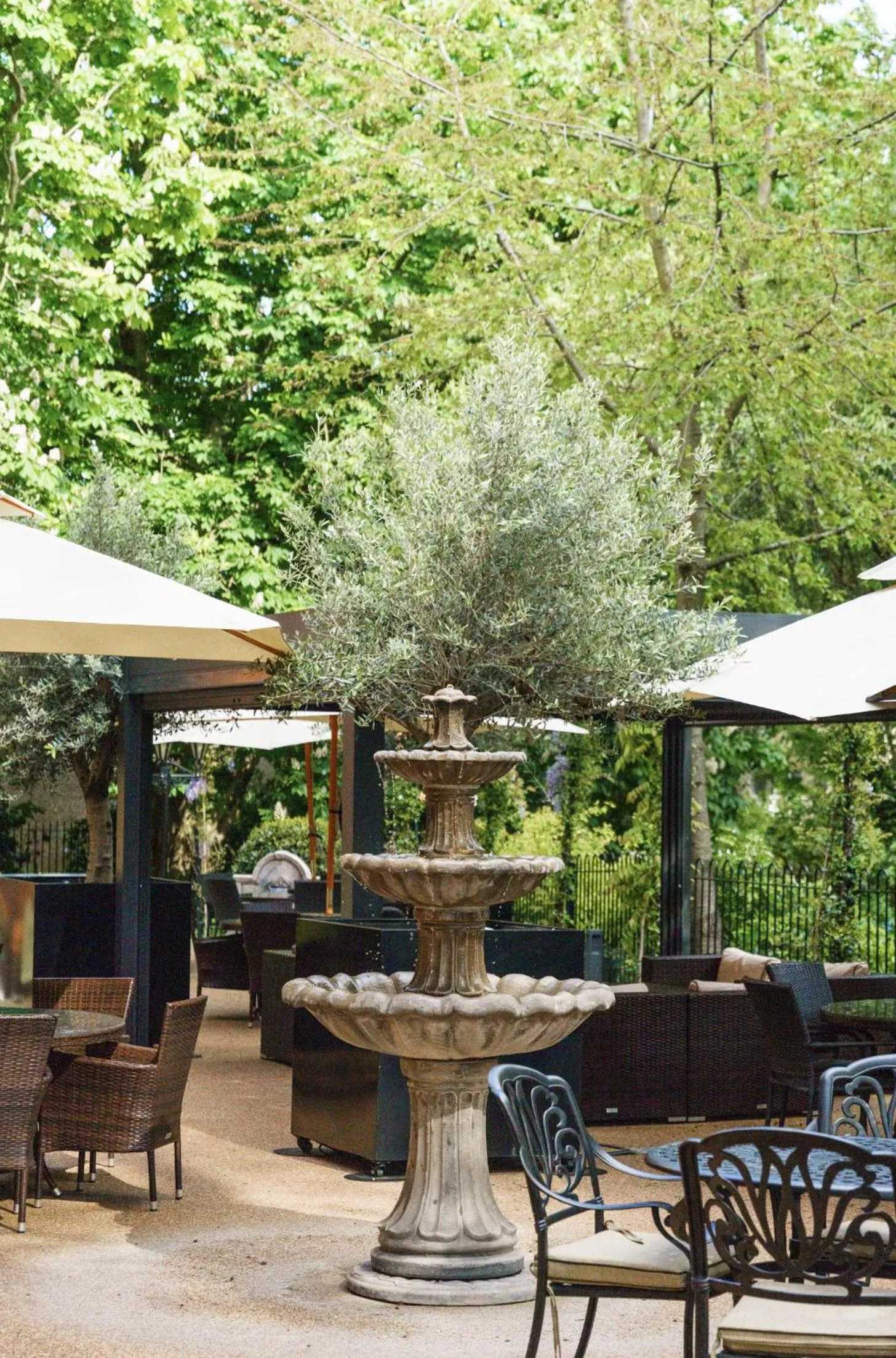 Patio in St Paul's Hotel