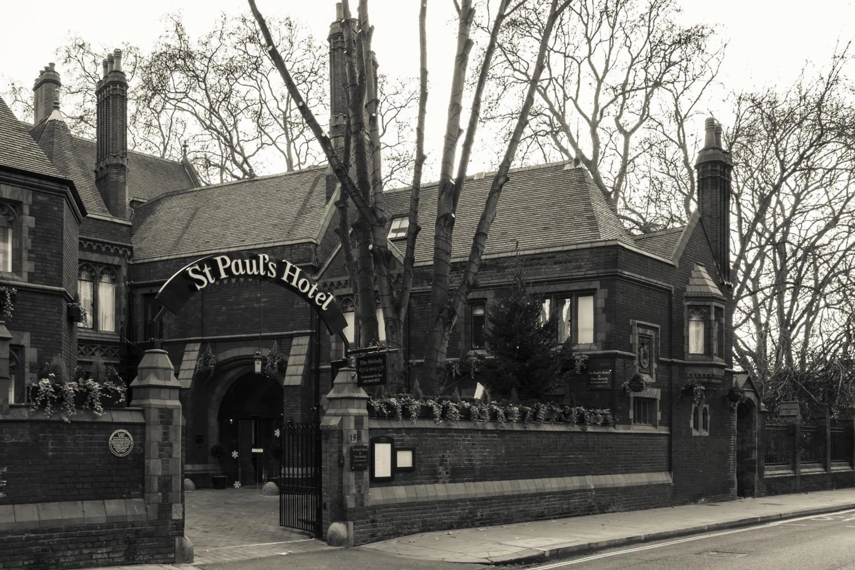 Facade/entrance in St Paul's Hotel