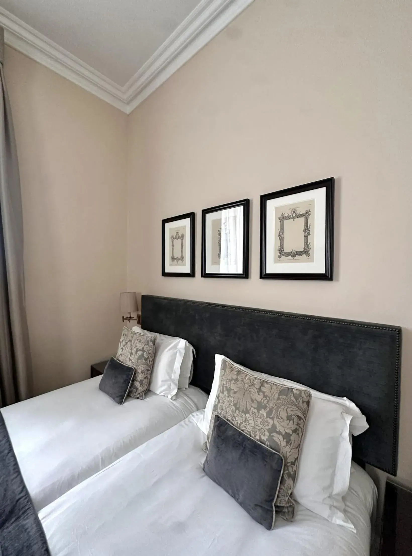 Standard Twin Room in St Paul's Hotel Standard Twin Room in St Paul's Hotel