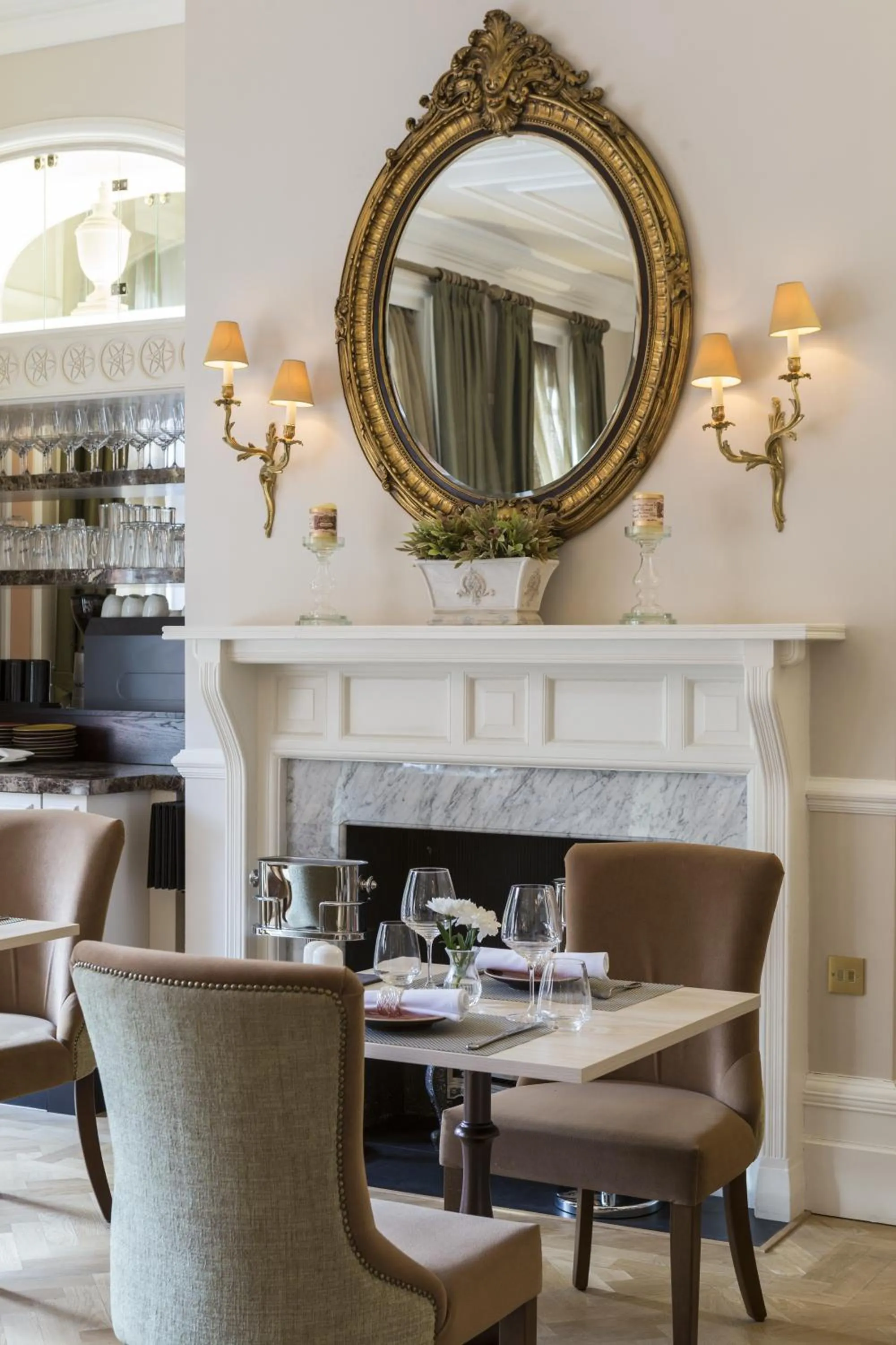 Restaurant/places to eat in St Paul's Hotel