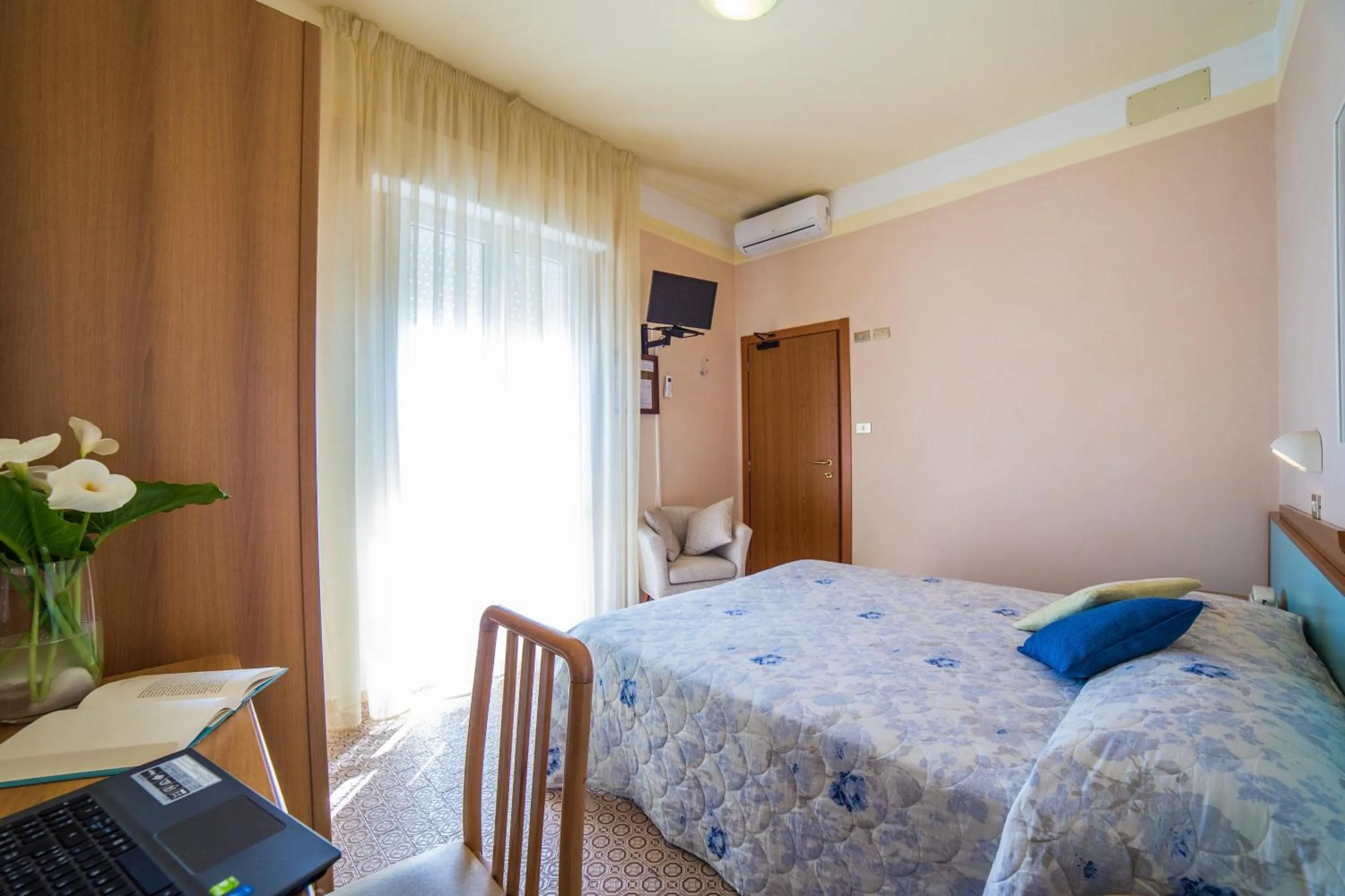 Photo of the whole room, Bed in Hotel Barca D'Oro