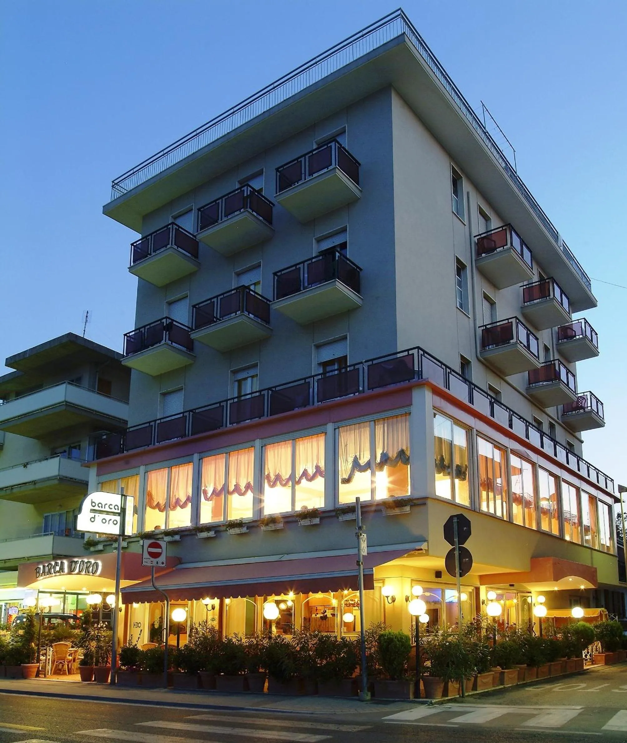 Facade/entrance in Hotel Barca D'Oro