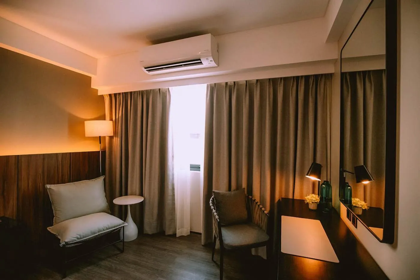 Bed in The Maximilian Hotel