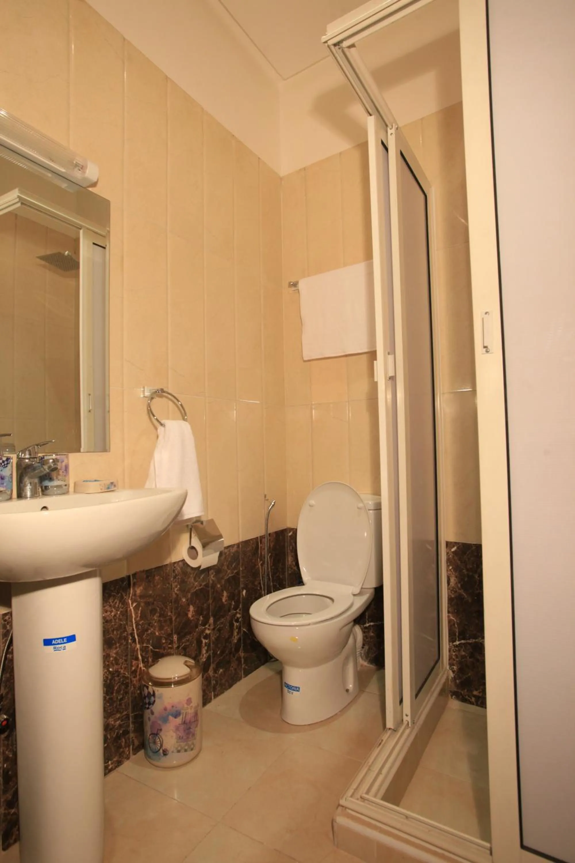 Bathroom in Hotel Ichbilia فندق اشبيلية