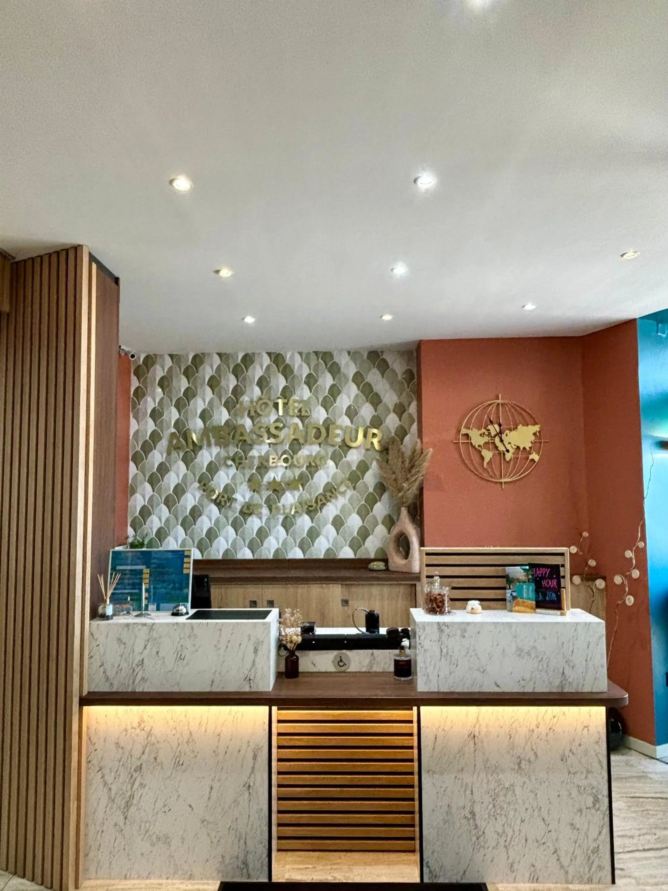 Property building in Ambassadeur Hotel - Cherbourg Port de Plaisance