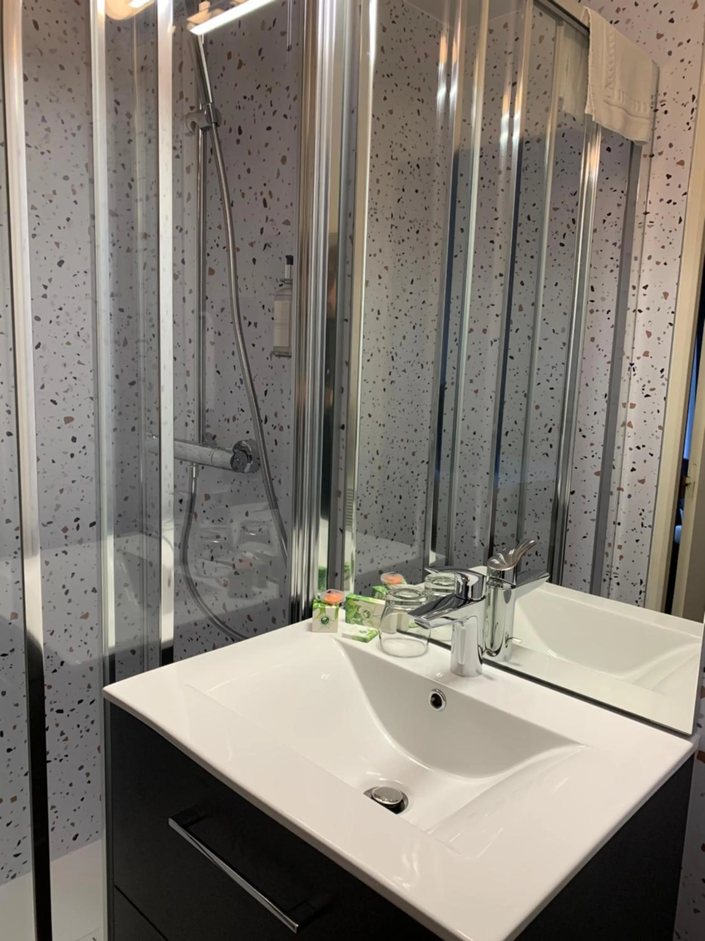 Bathroom in Ambassadeur Hotel - Cherbourg Port de Plaisance