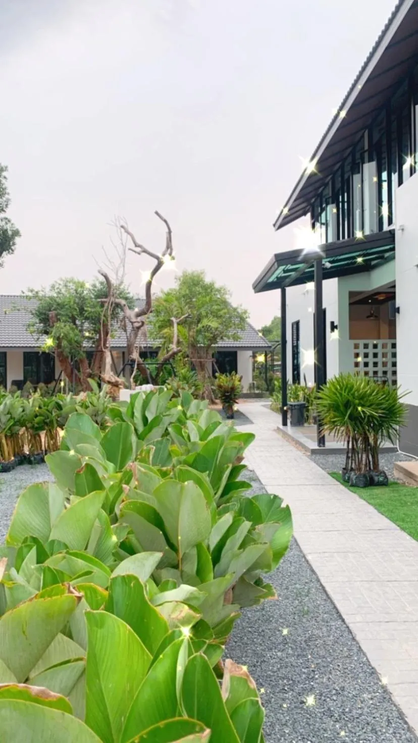 Garden in Trat Tara Boutique Hotel