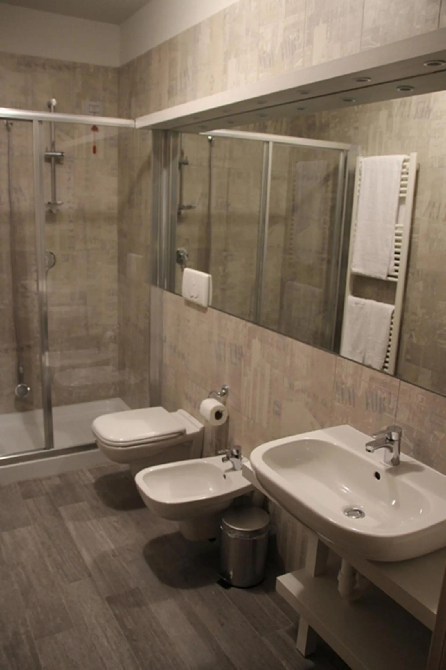 Toilet in Amalia Bakery Home