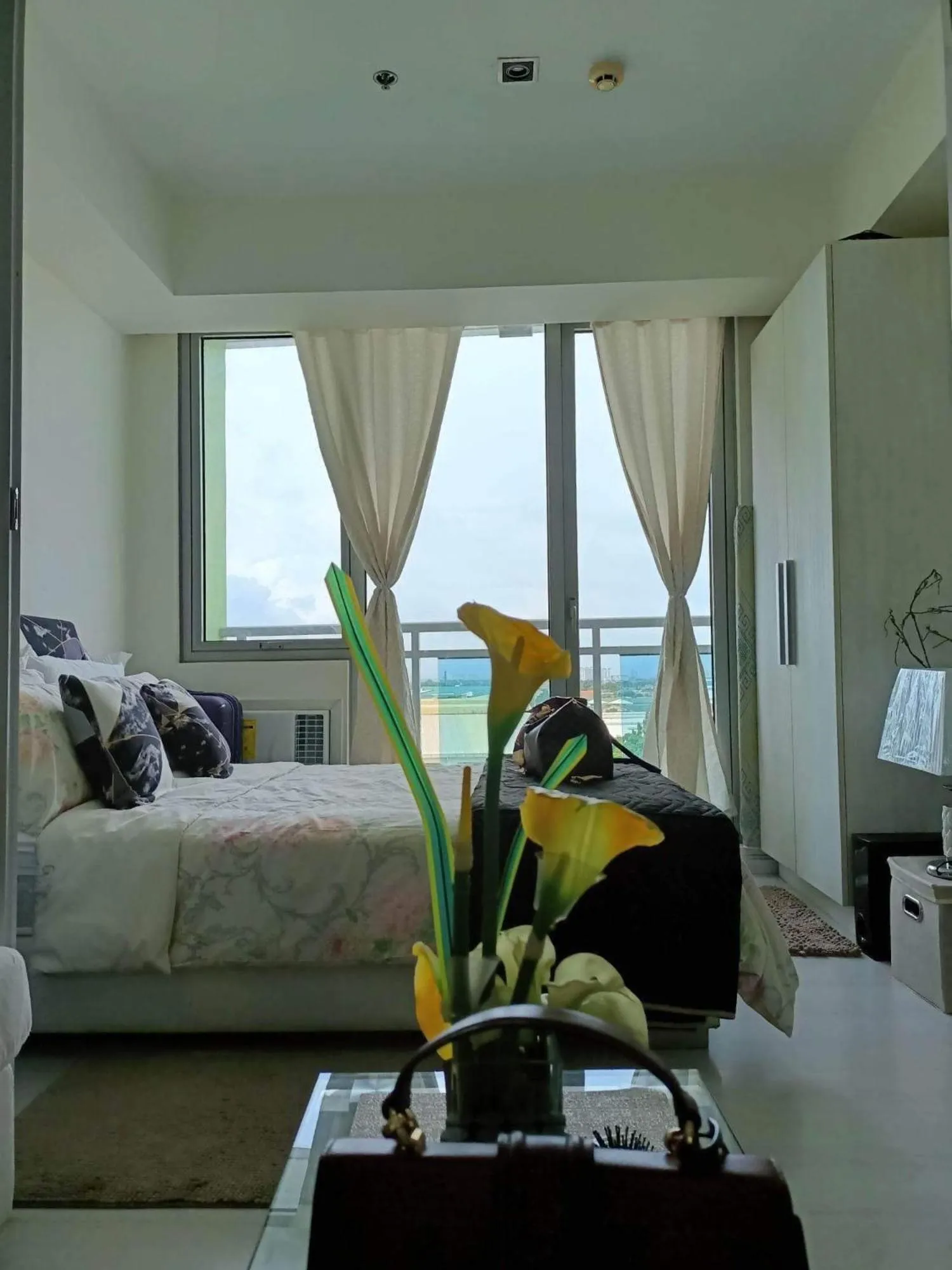 Azure Urban Resort Residences By April