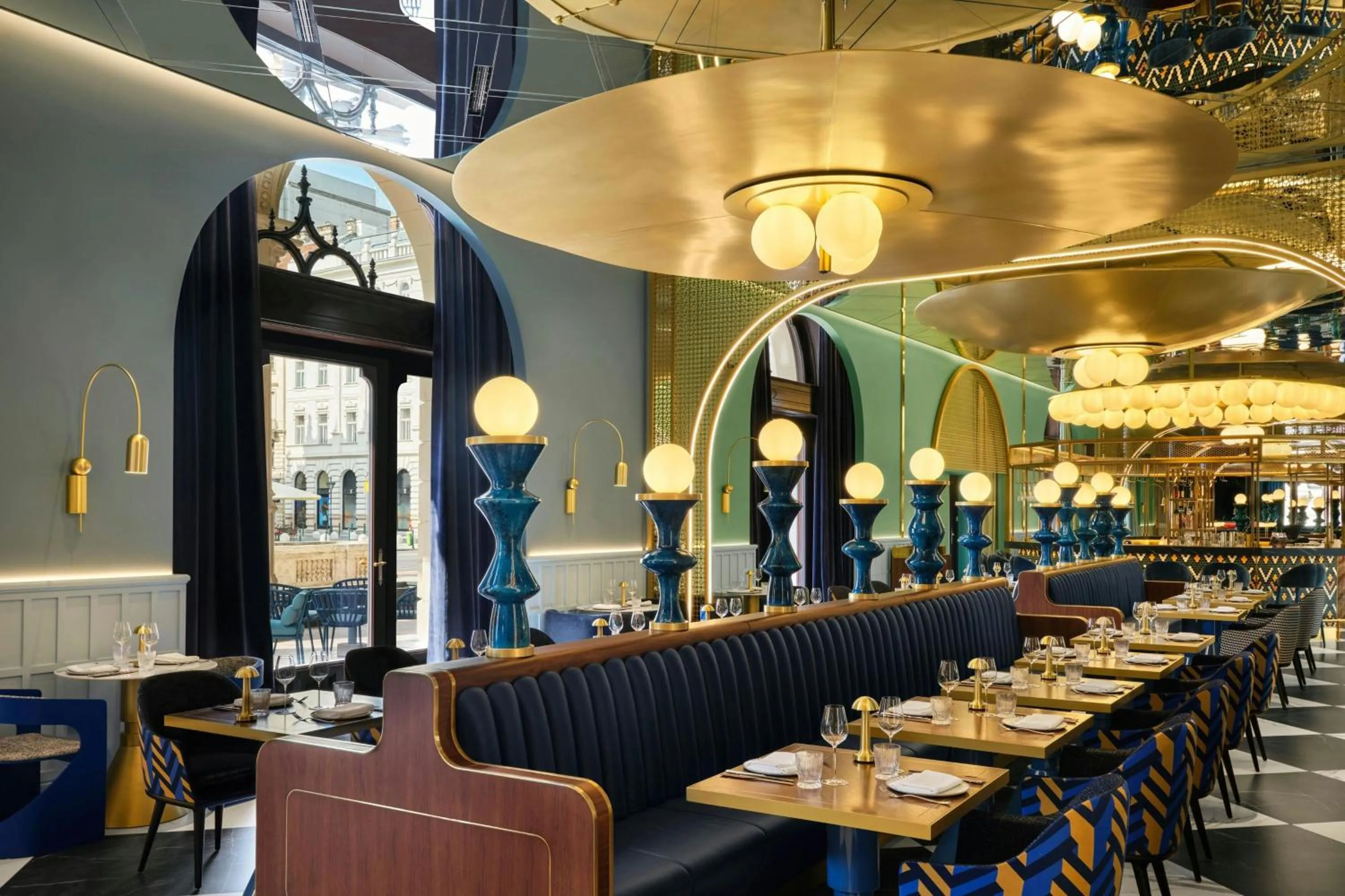 Restaurant/places to eat in W Budapest