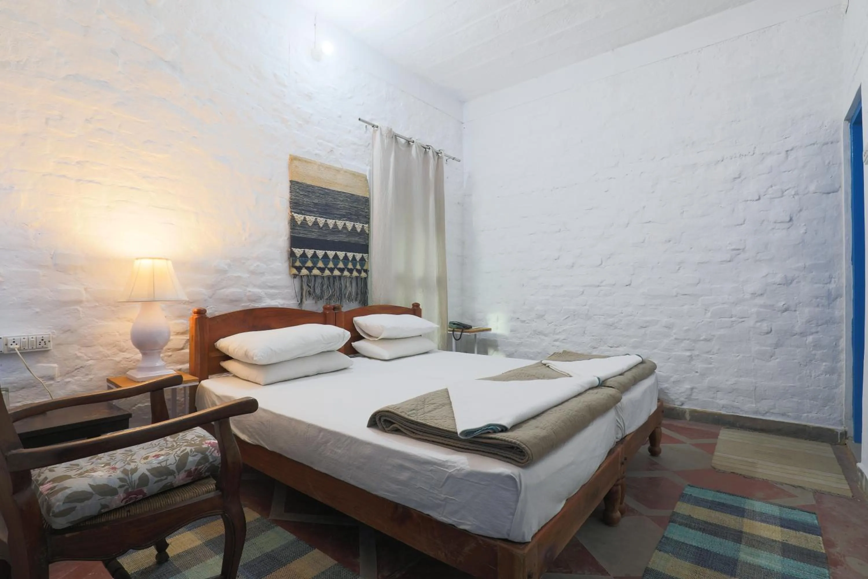 Photo of the whole room, Bed in MANJARI RESORT