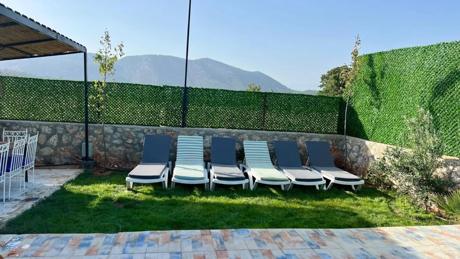 villa hidden paradise garden