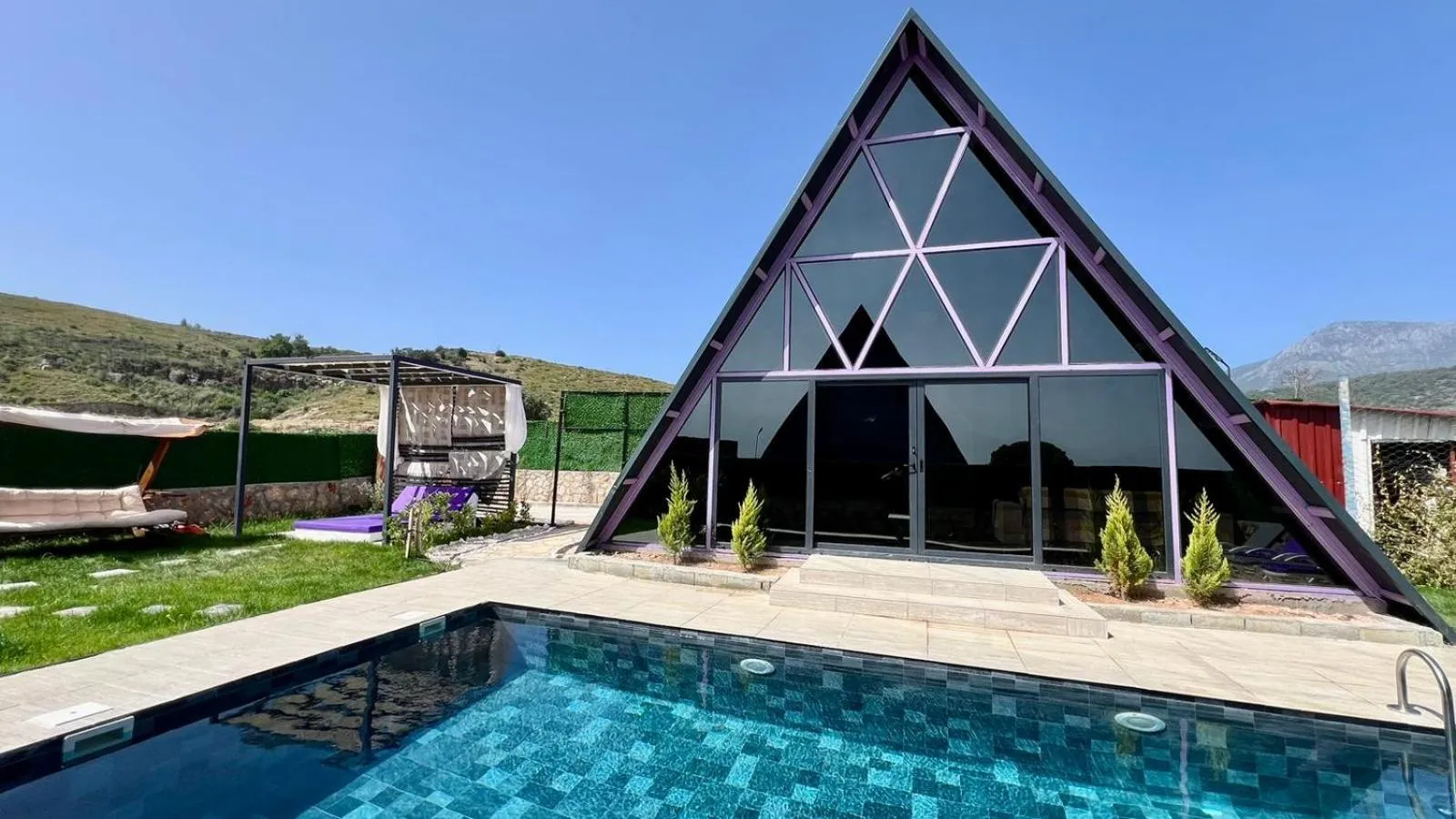 villa hidden paradise garden