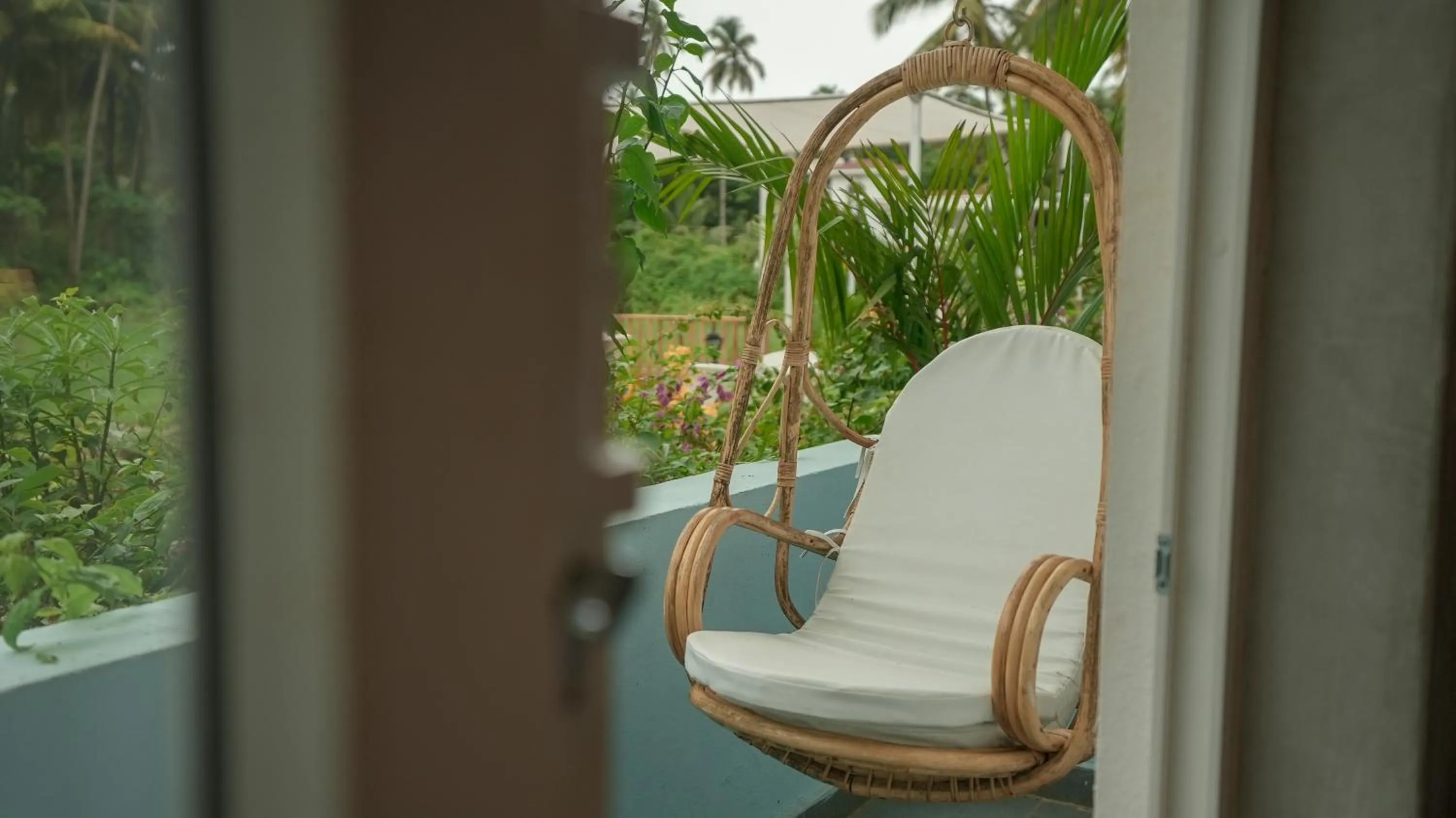 Spring in Whiteflower Resort Morjim