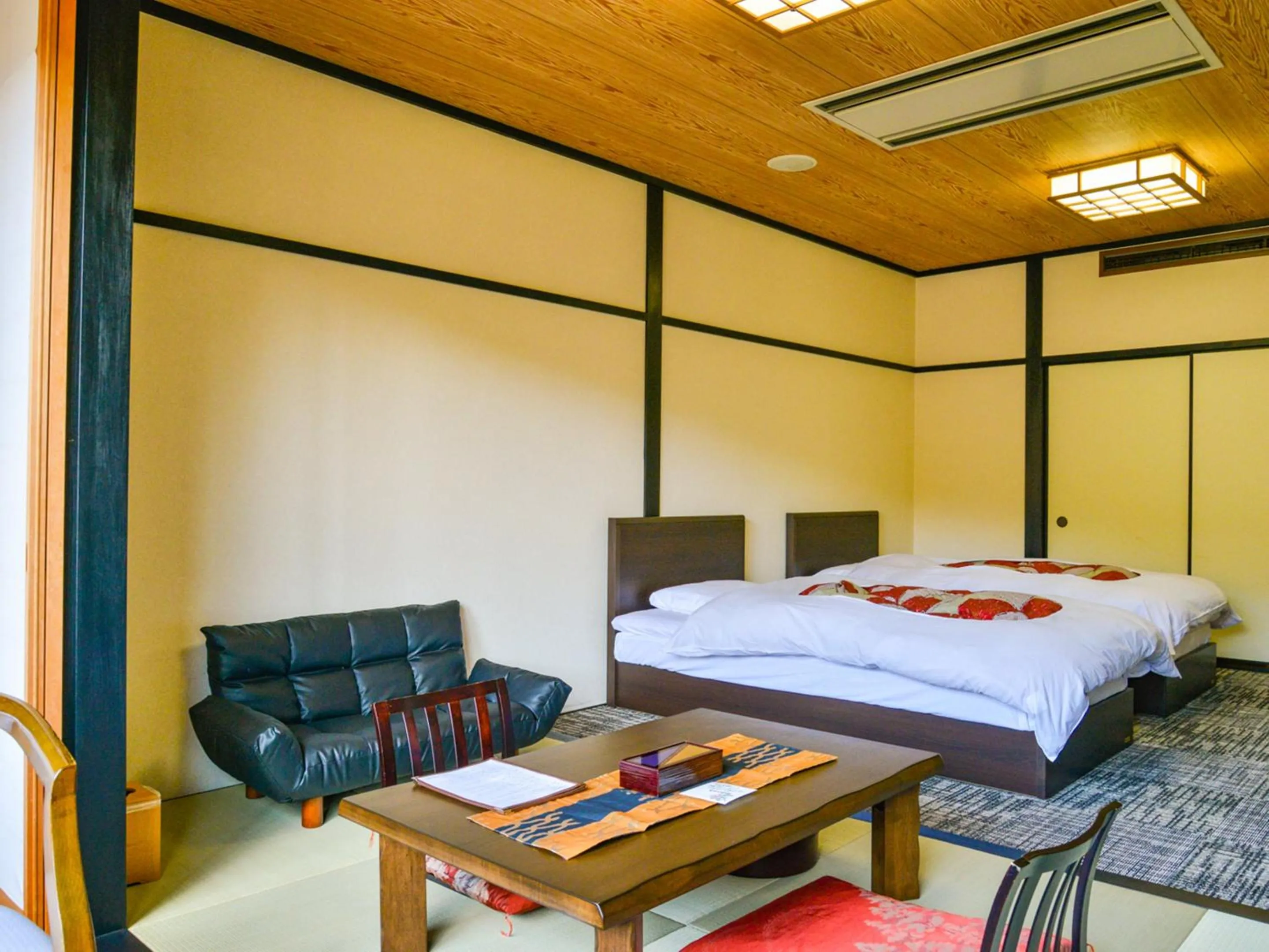 Photo of the whole room, Bed in Fudouonsen Sawaya