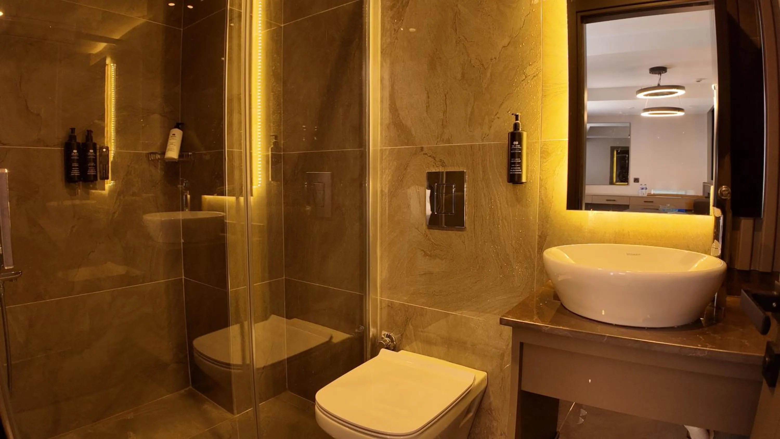 Shower in THE NEST HOTEL