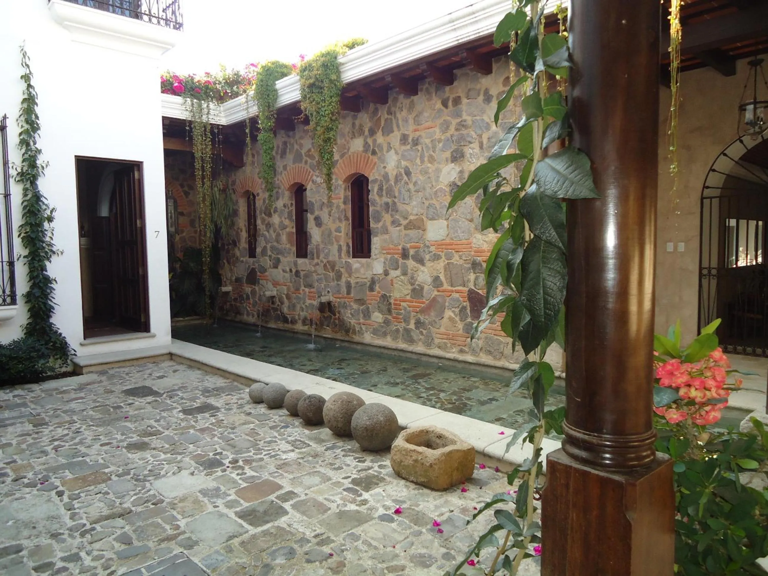 Area and facilities in San Rafael Hotel