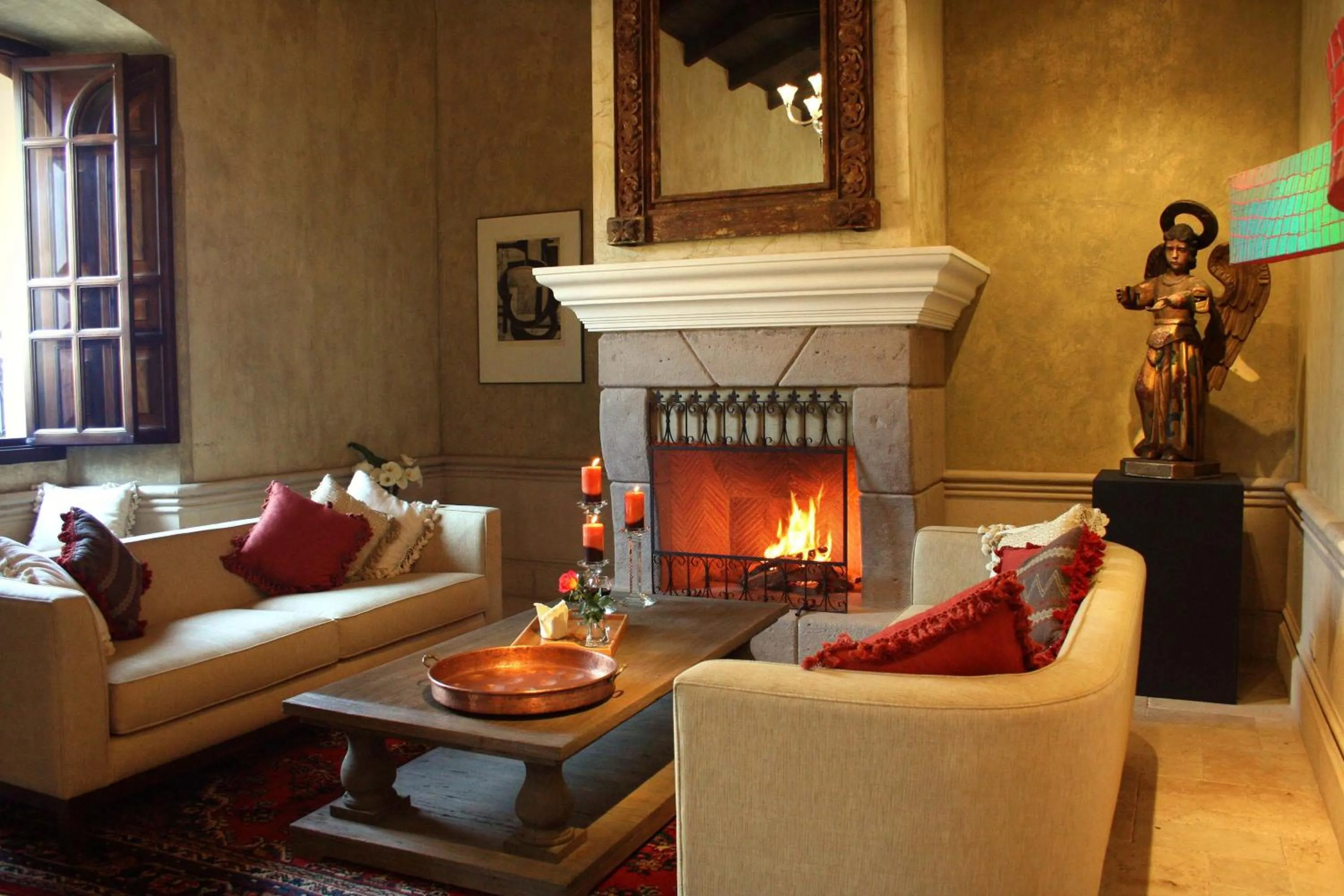 Living room in San Rafael Hotel