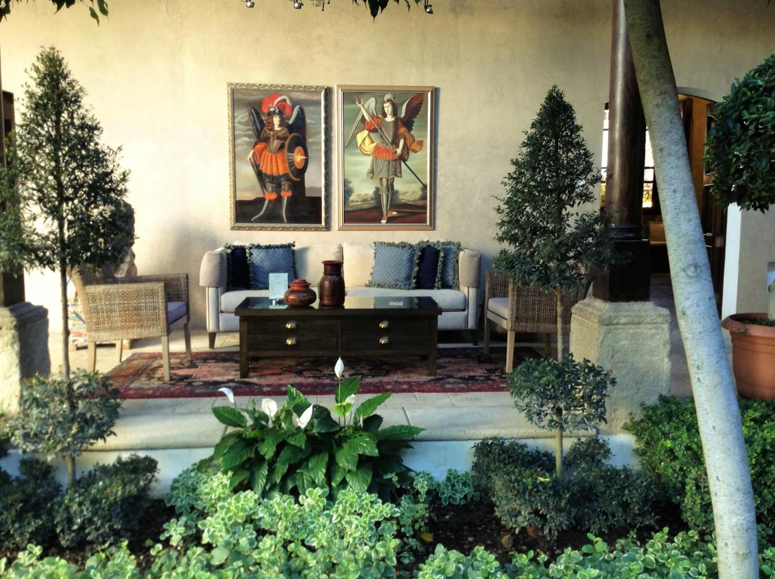 Living room in San Rafael Hotel