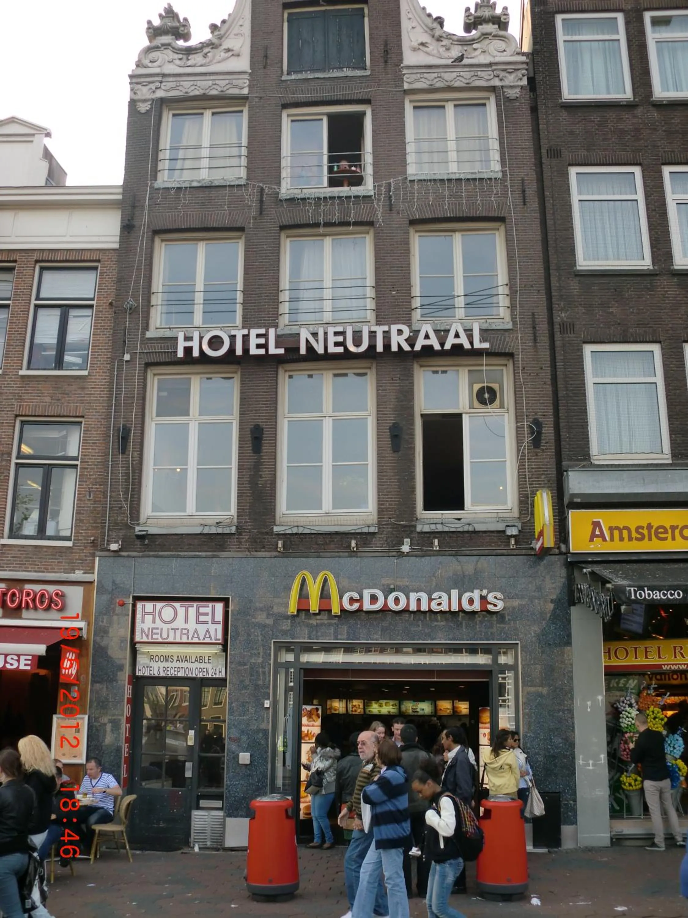 Facade/entrance in Budget Hotel Neutraal