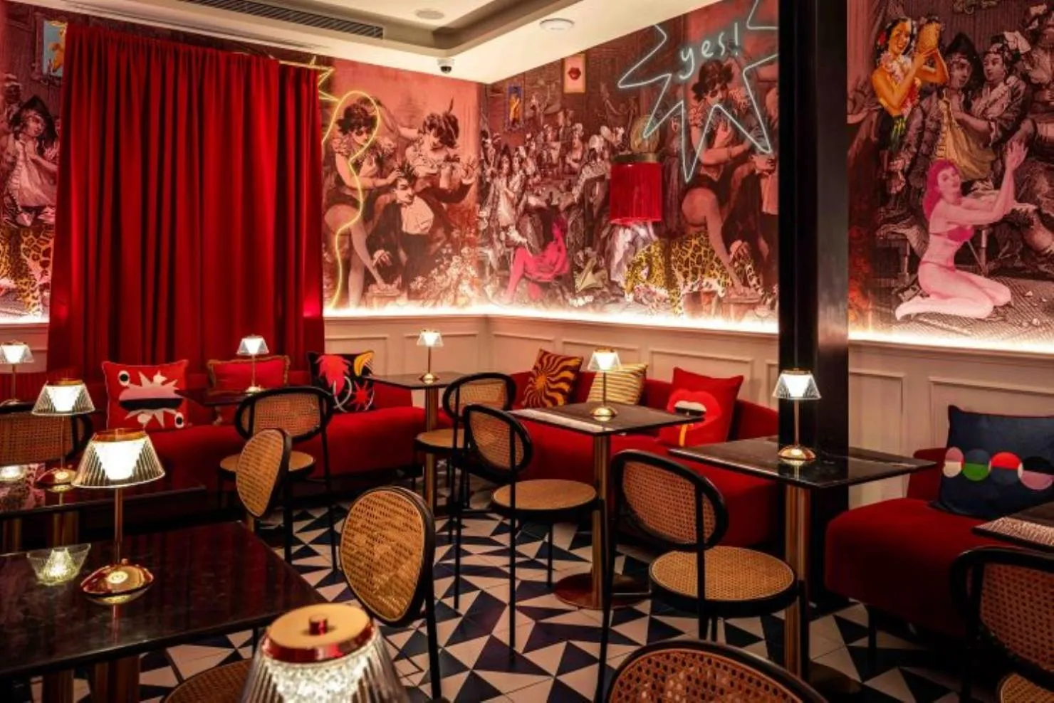 Lounge or bar in Upon Angels - Adults Only